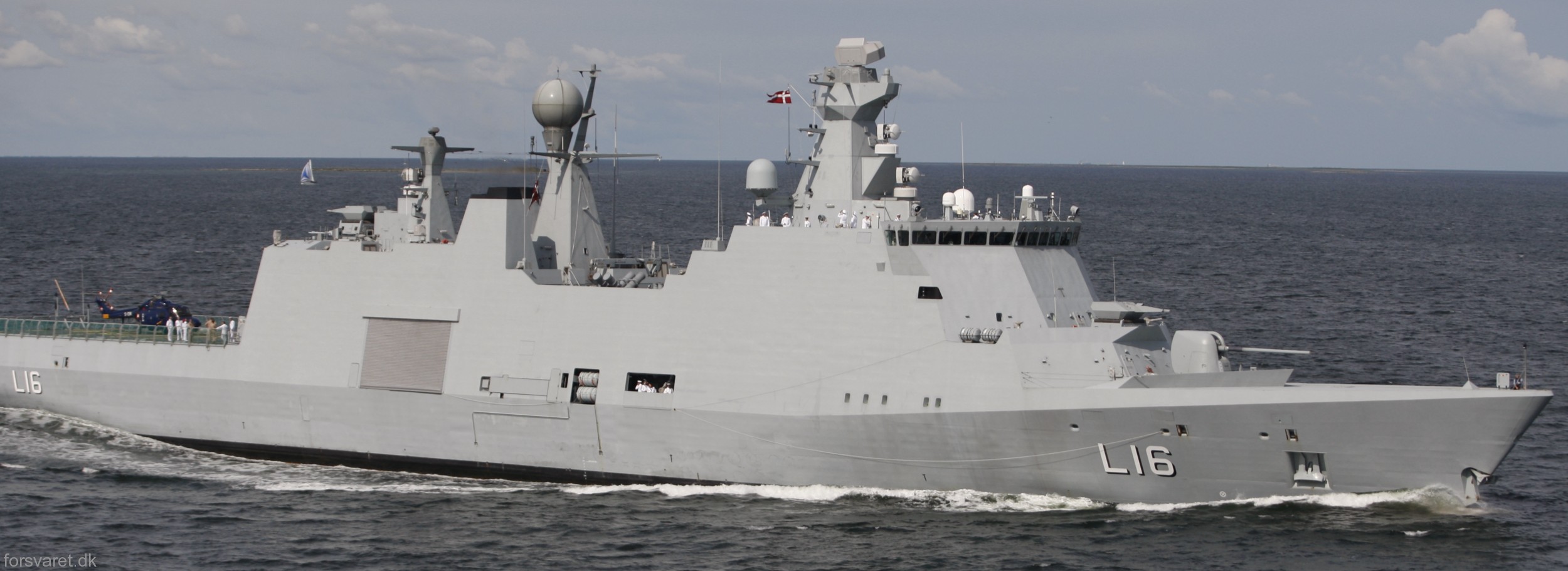 l-16 hdms absalon command support ship frigate royal danish navy 05