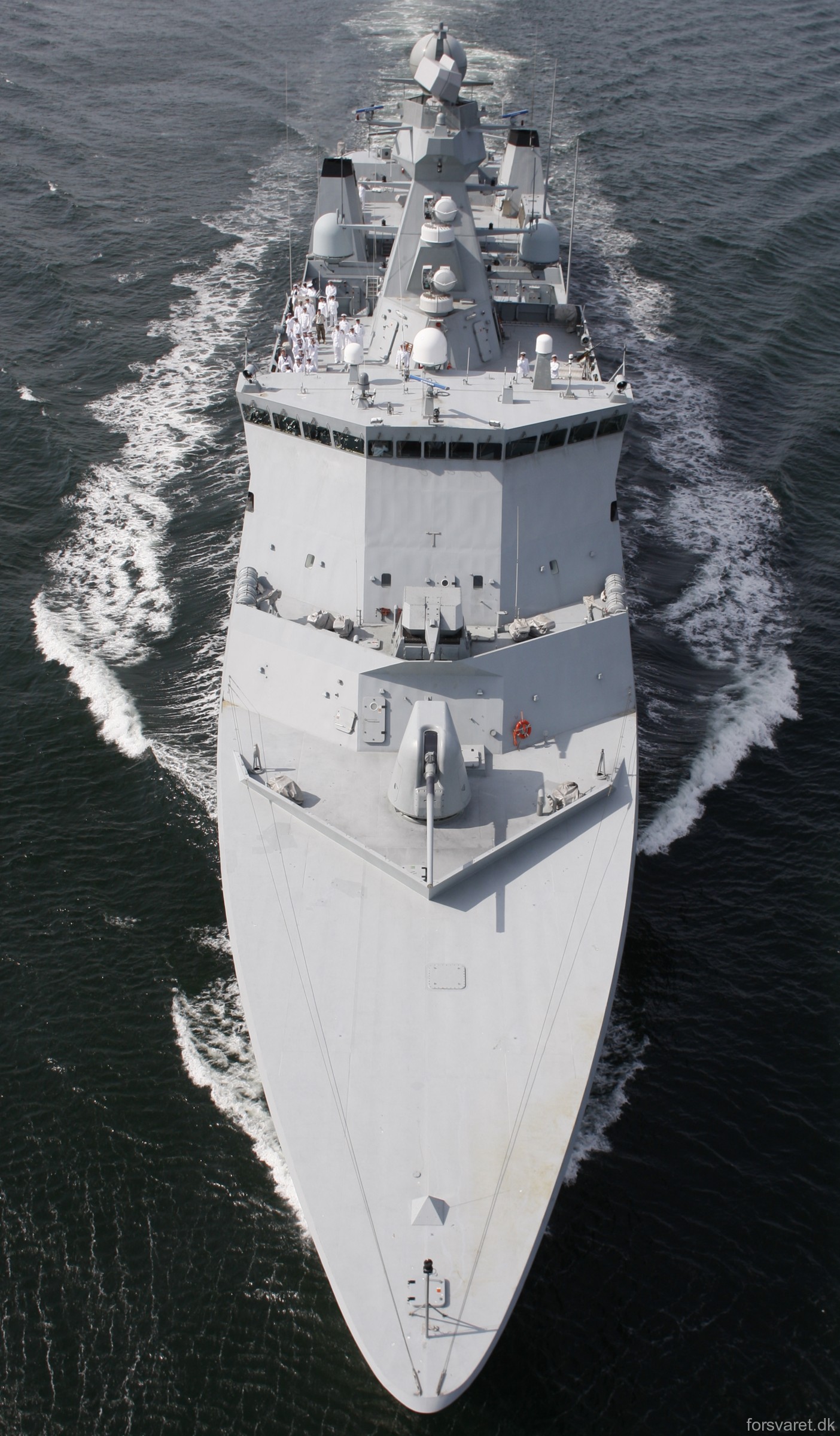 l-16 hdms absalon command support ship frigate royal danish navy 08