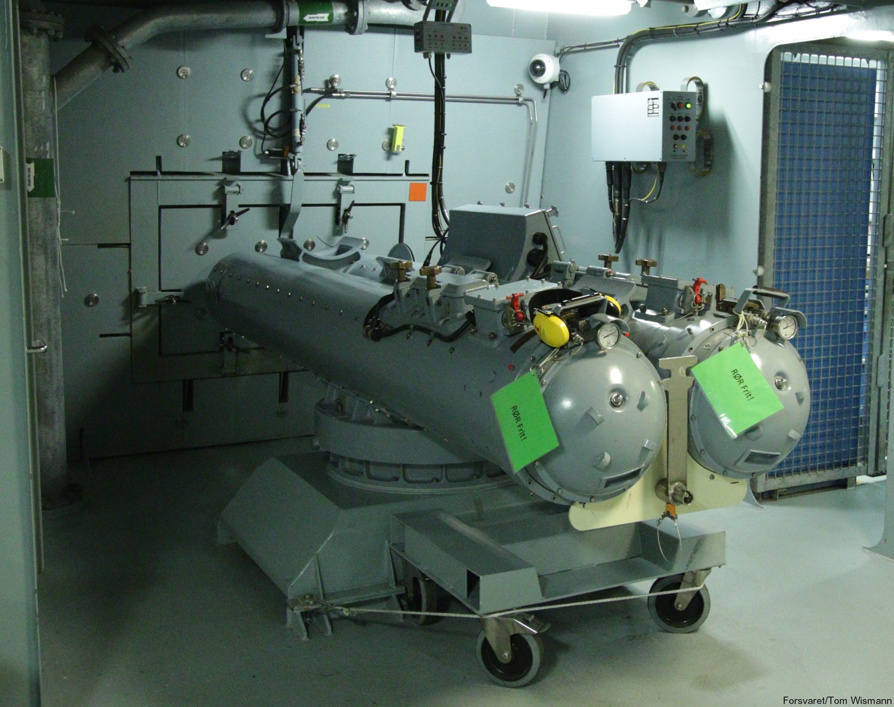 absalon class frigate command support ship royal danish navy 32x eurotorp mu90 impact torpedo tubes