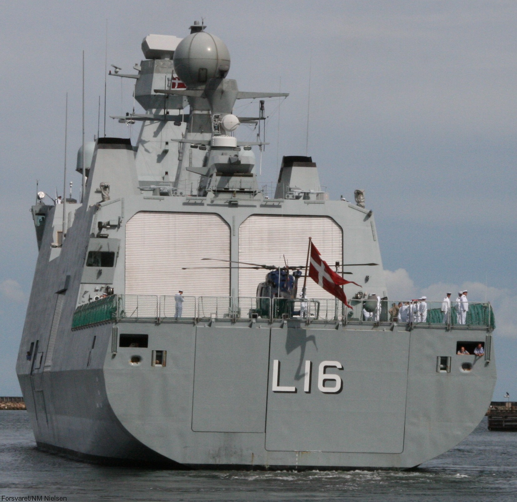 l-16 hdms absalon command support ship frigate royal danish navy 53