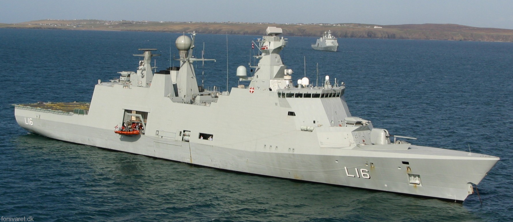 l-16 hdms absalon command support ship frigate royal danish navy 72