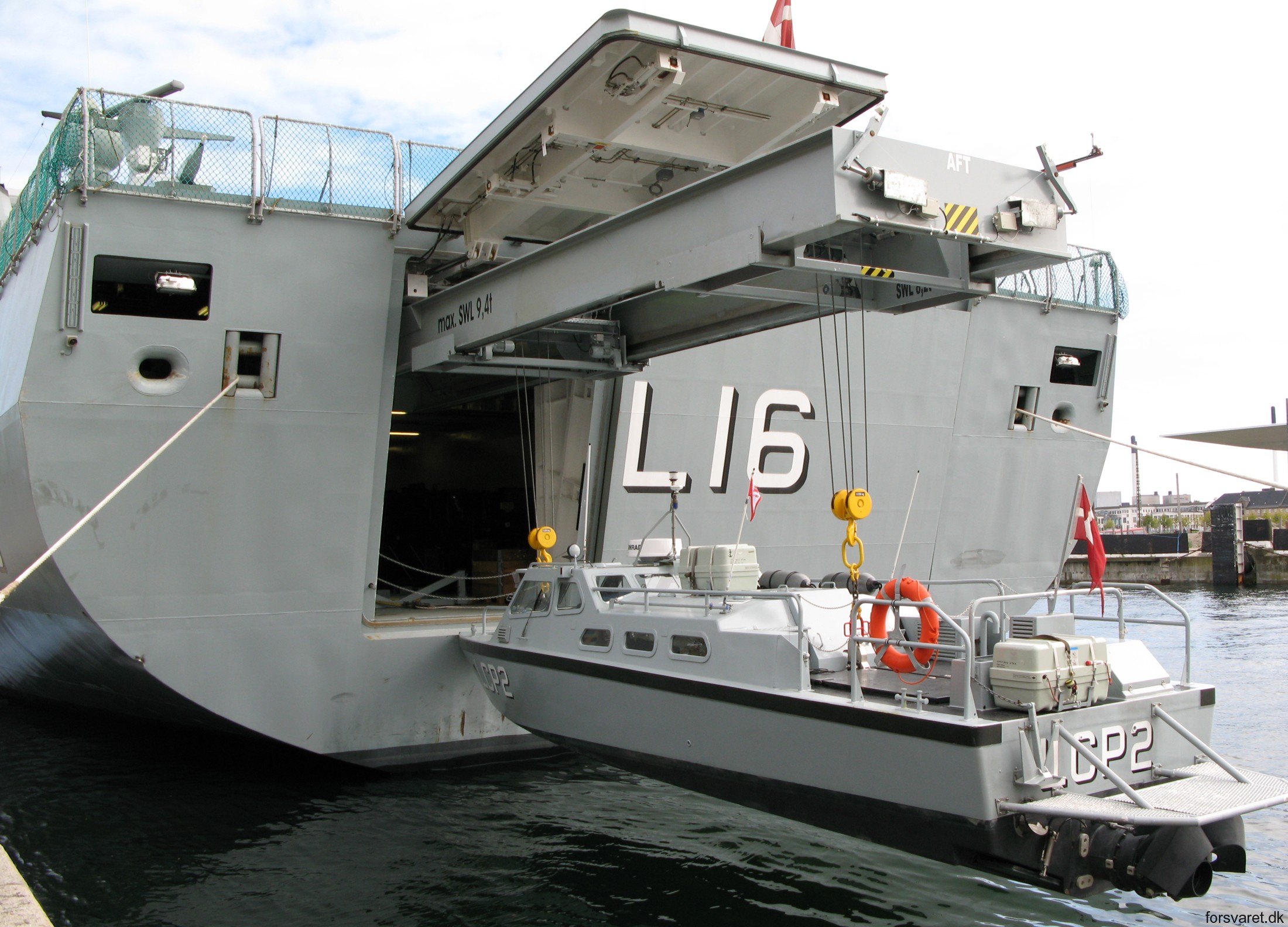 l-16 hdms absalon command support ship frigate f-341 royal danish navy 73 storebro sb90e landing craft lcp