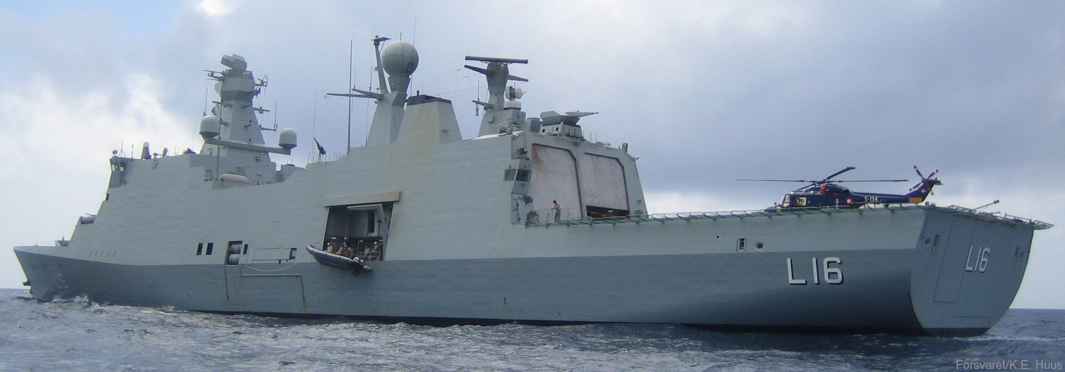 l-16 hdms absalon command support ship frigate royal danish navy 82