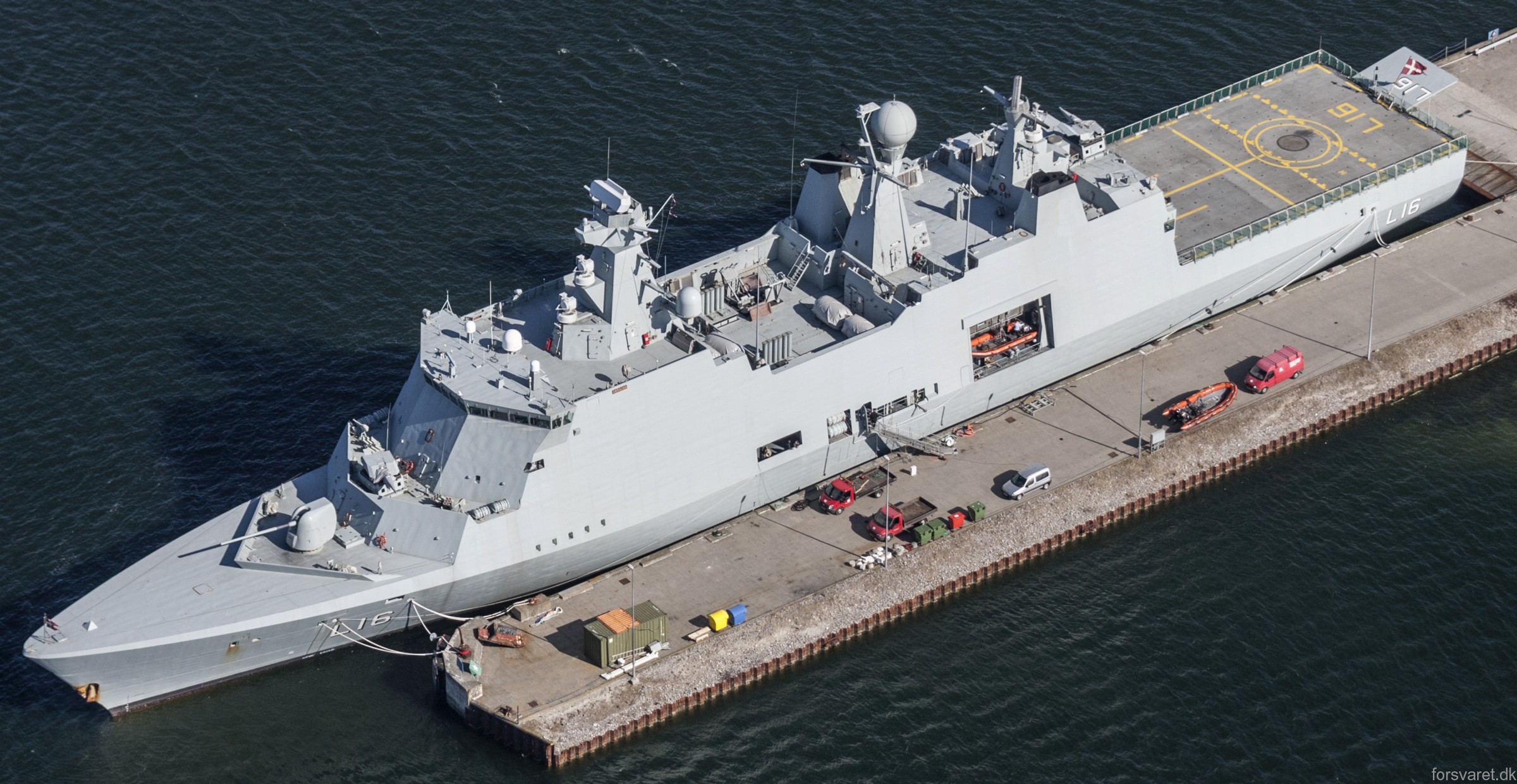 l-16 hdms absalon command support ship frigate royal danish navy 86