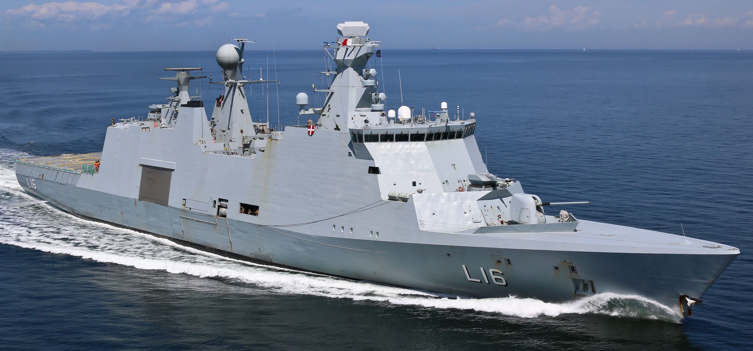 l-16 hdms absalon command support ship frigate royal danish navy 91