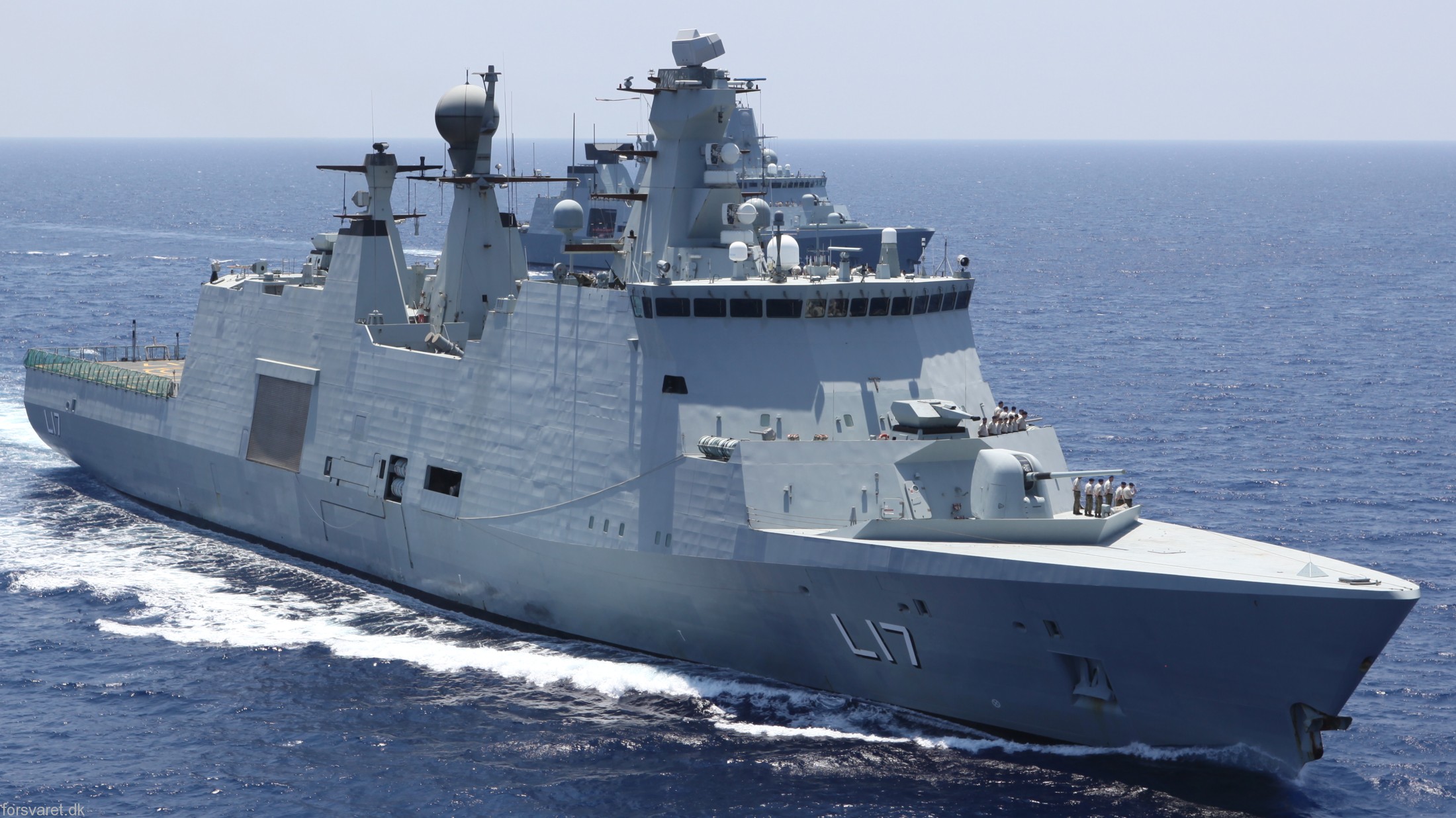 f-342 hdms esbern snare l-17 frigate command support ship royal danish navy 21