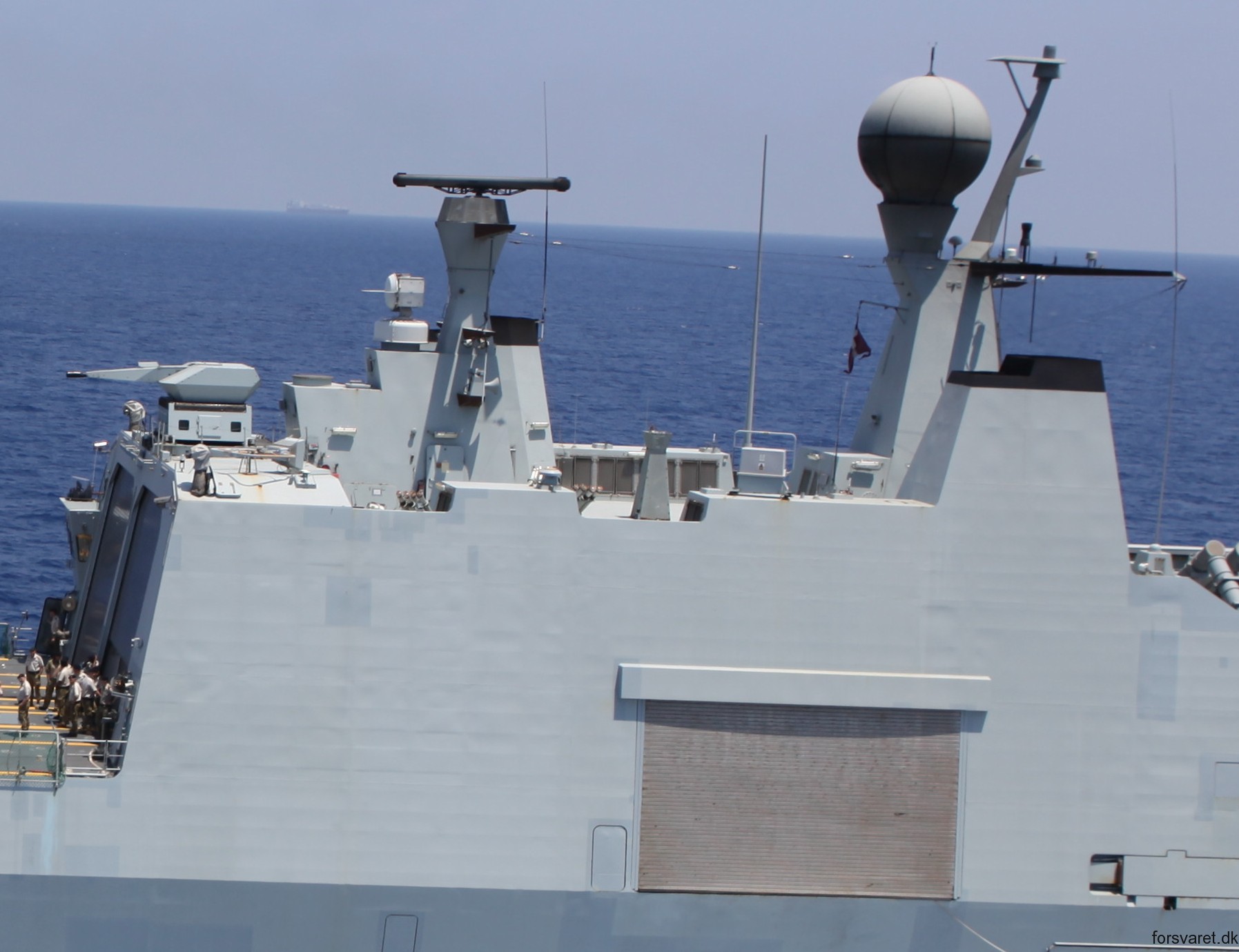 f-342 hdms esbern snare l-17 frigate command support ship royal danish navy 26