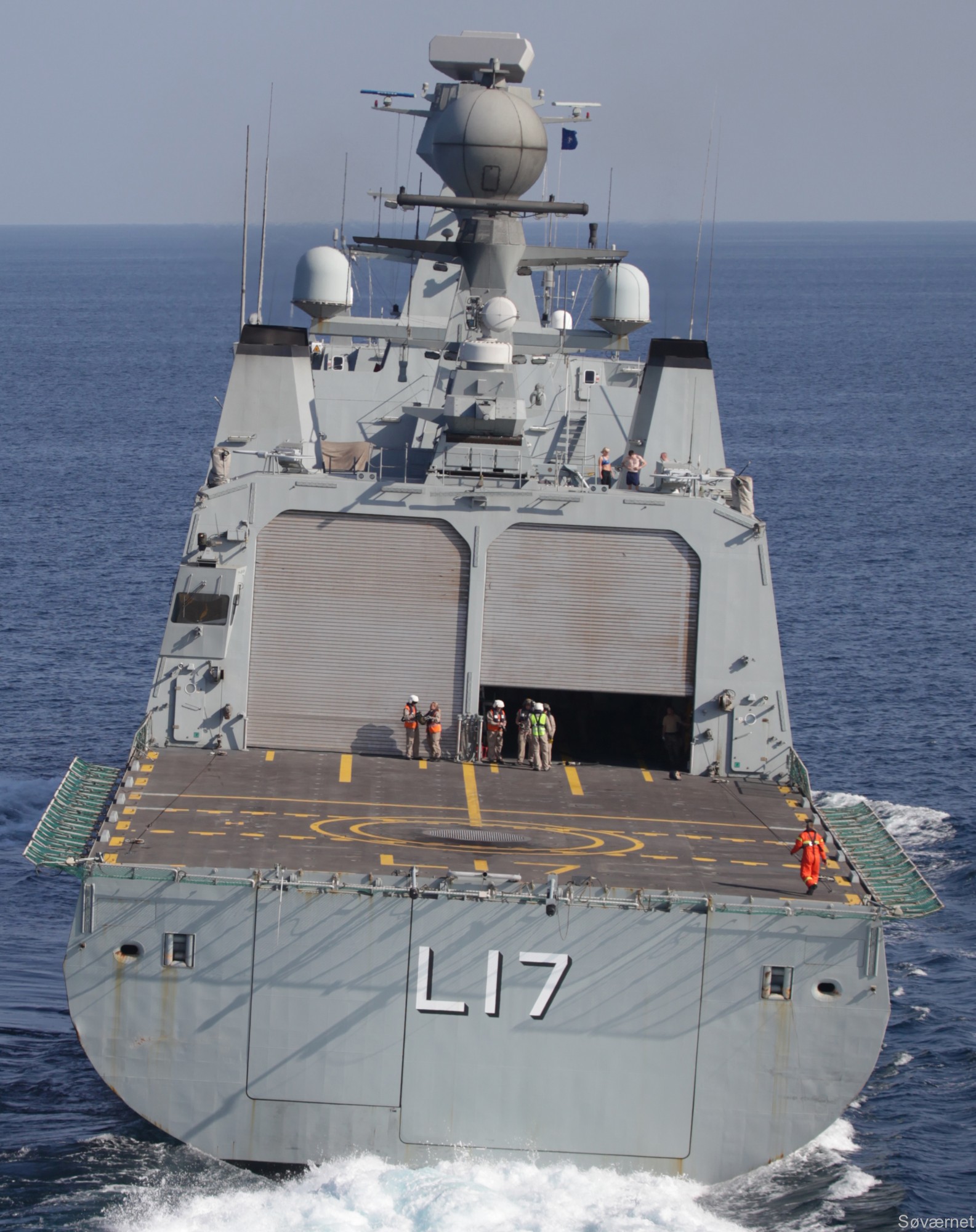 f-342 hdms esbern snare l-17 frigate command support ship royal danish navy 49
