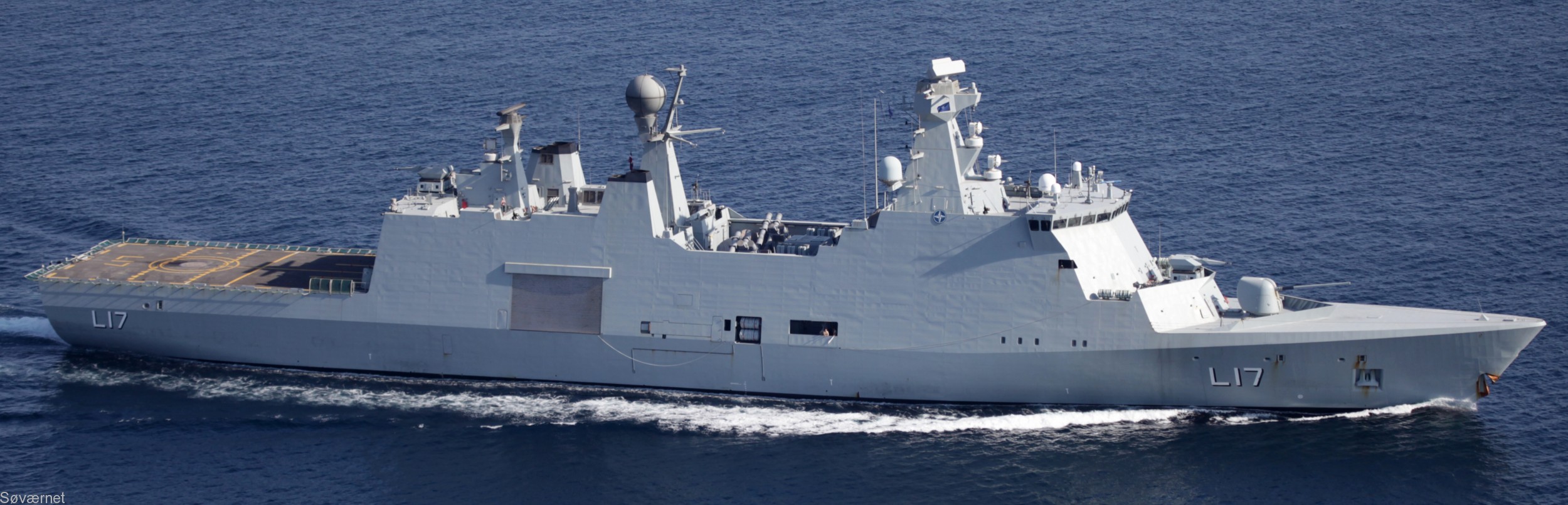 f-342 hdms esbern snare l-17 frigate command support ship royal danish navy 52