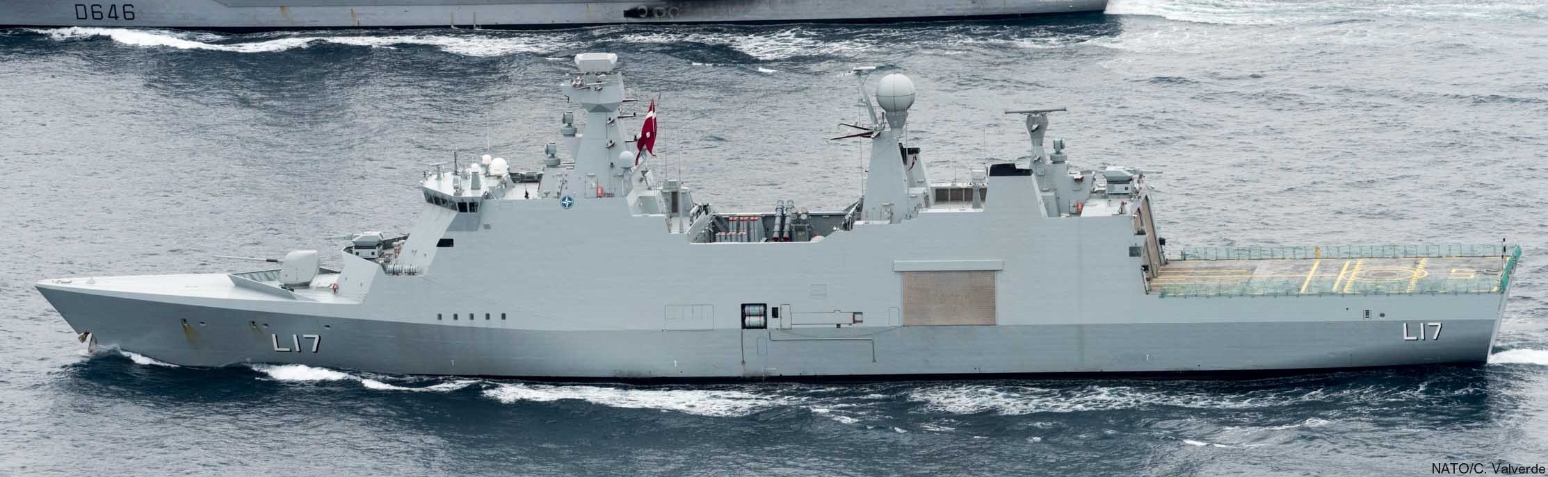 f-342 hdms esbern snare l-17 frigate command support ship royal danish navy 86