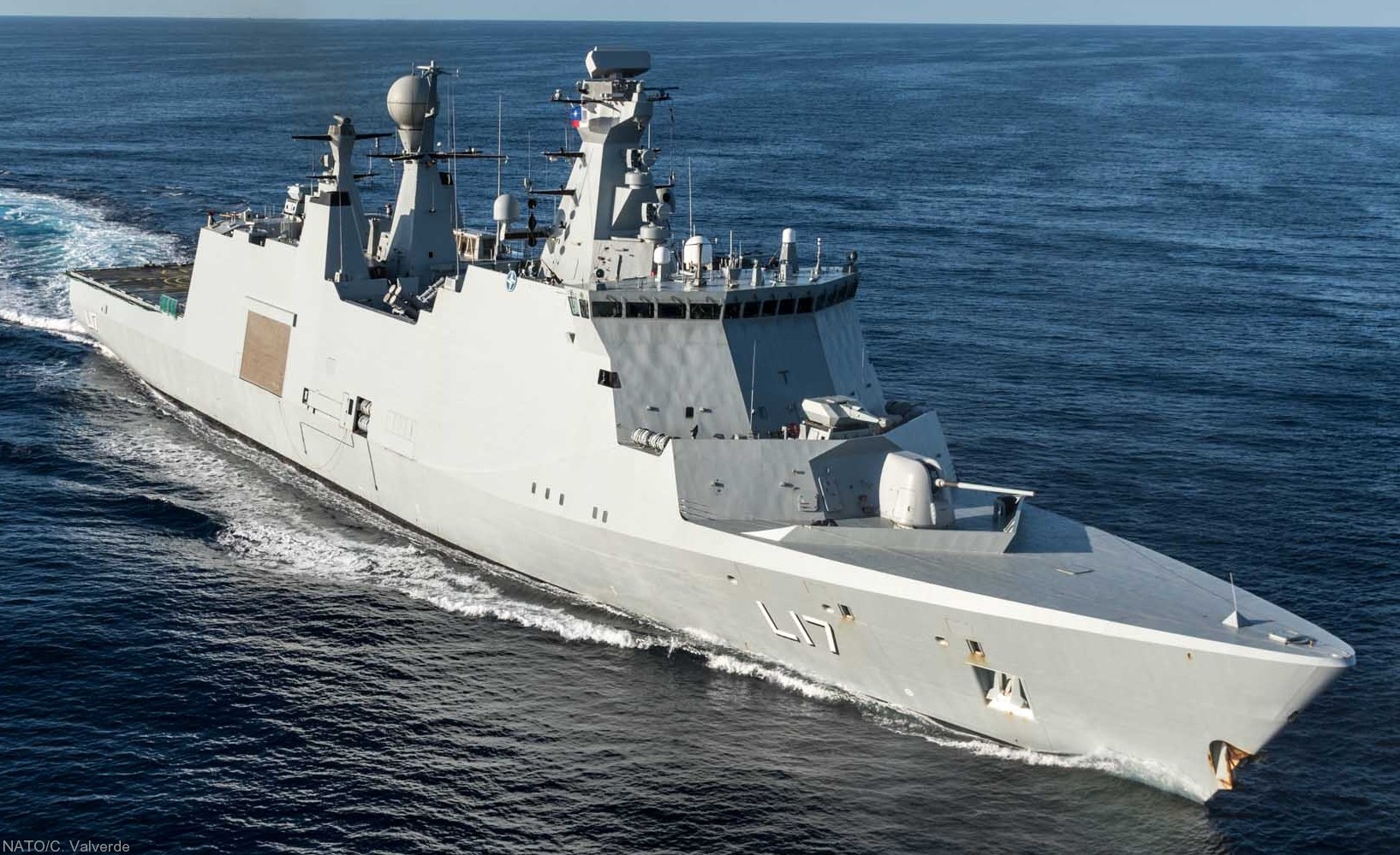 f-342 hdms esbern snare l-17 frigate command support ship royal danish navy 90