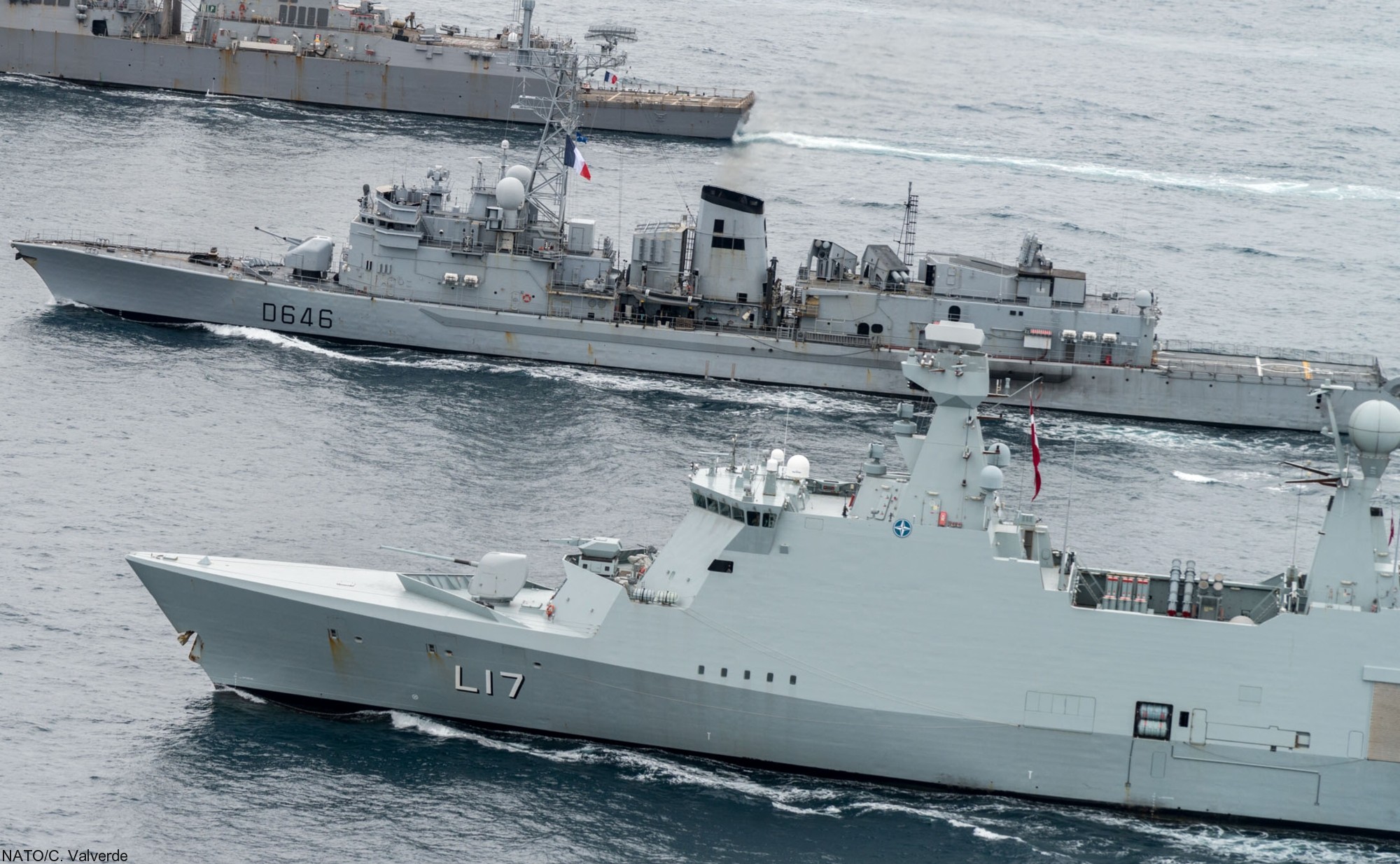 f-342 hdms esbern snare l-17 frigate command support ship royal danish navy 91 nato snmg