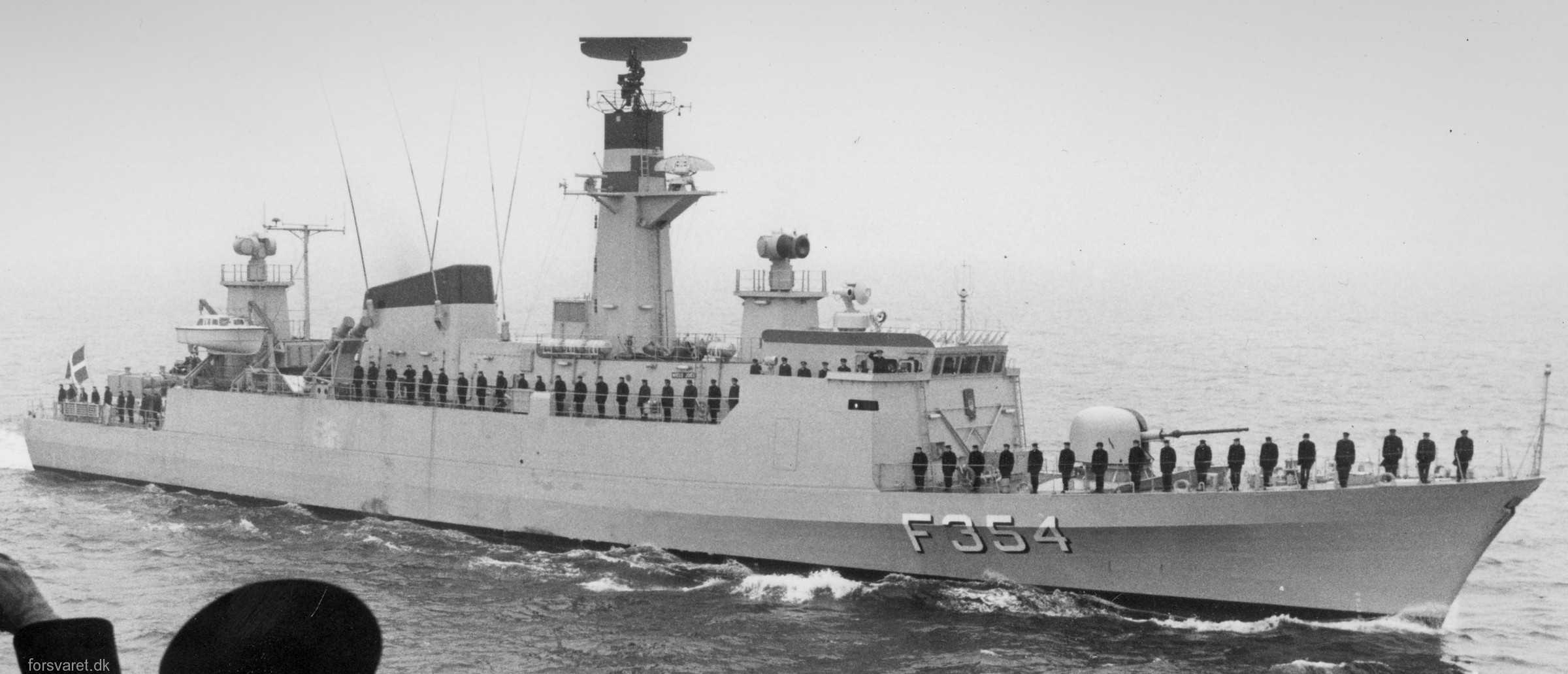 f-354 hdms niels juel class corvette royal danish navy kongelige danske marine kdm 29