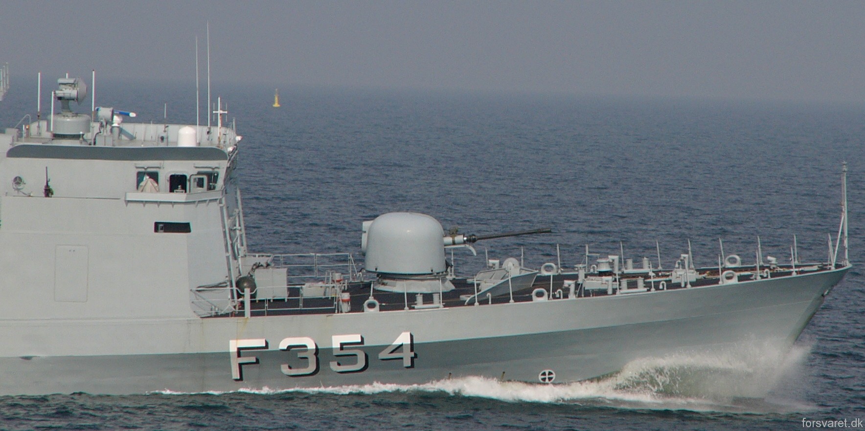 f-354 hdms niels juel class corvette royal danish navy kongelige danske marine kdm 78 oto melara 76/62 sr gun