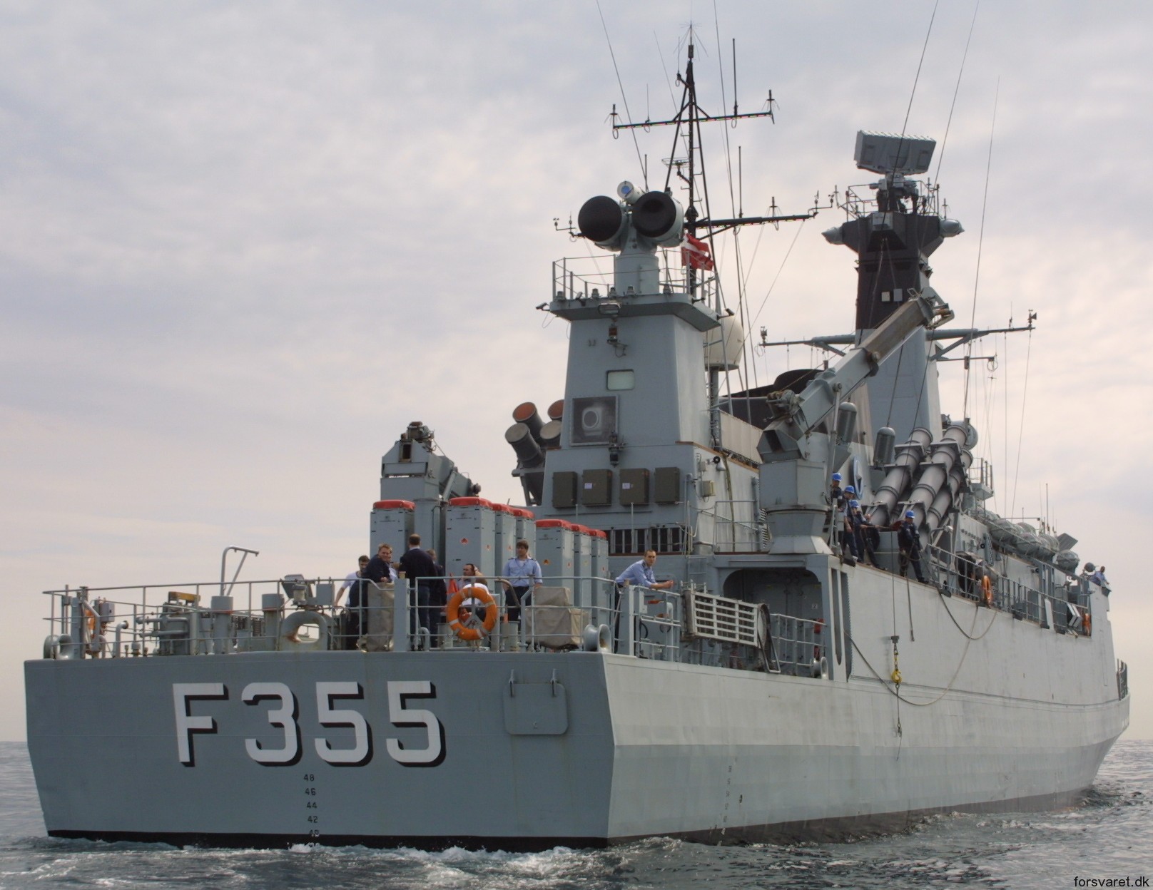 f-355 hdms olfert fischer niels juel class corvette royal danish navy rdn kongelige danske marine kdm 11 mk.48 vls rim-7 sea sparrow sam