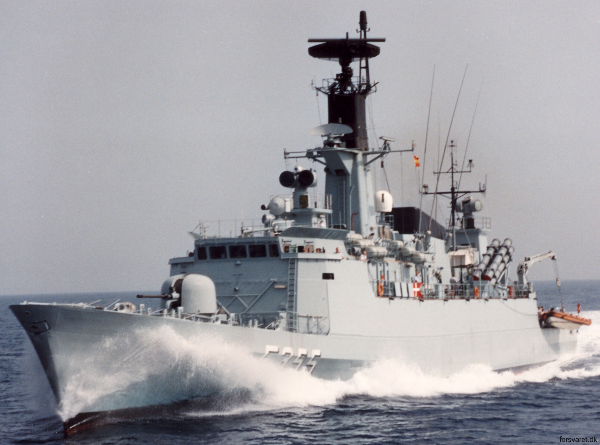 f-355 hdms olfert fischer niels juel class corvette royal danish navy rdn kongelige danske marine kdm 48
