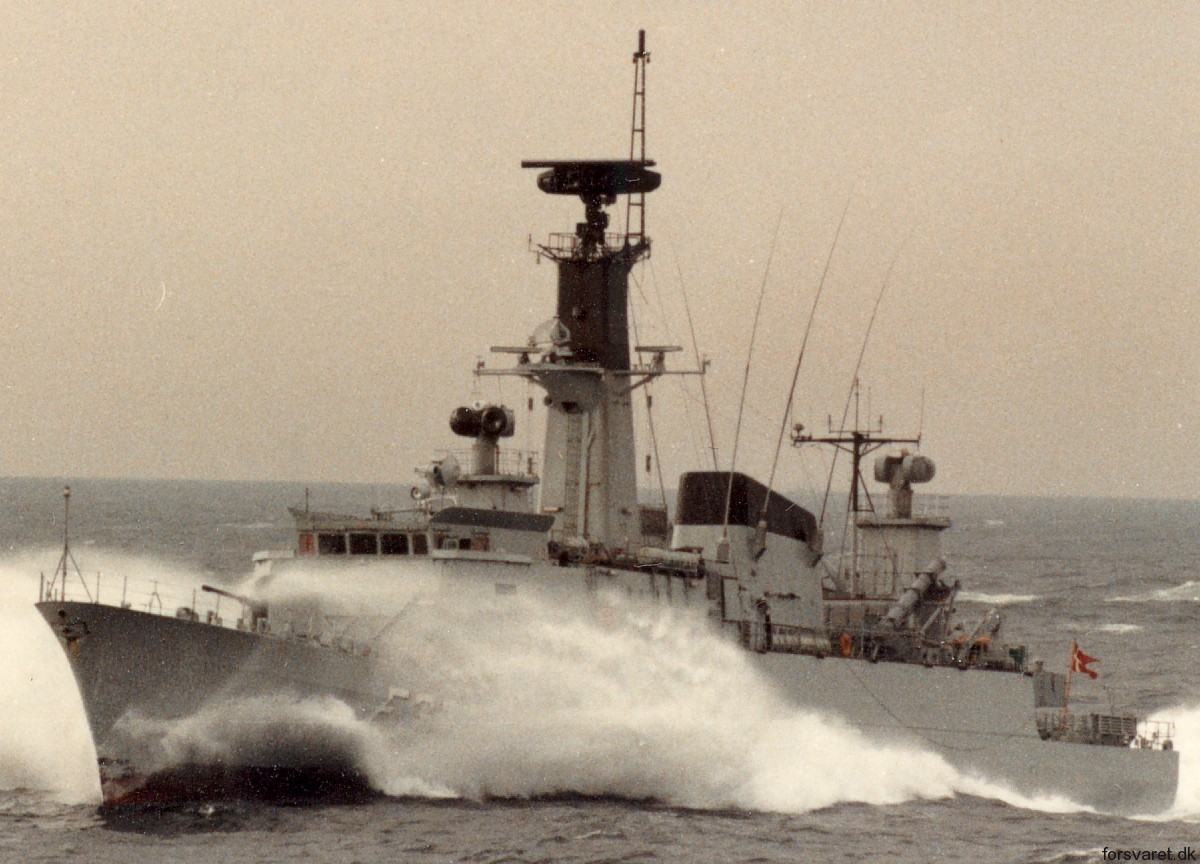 f-355 hdms olfert fischer niels juel class corvette royal danish navy rdn kongelige danske marine kdm 54