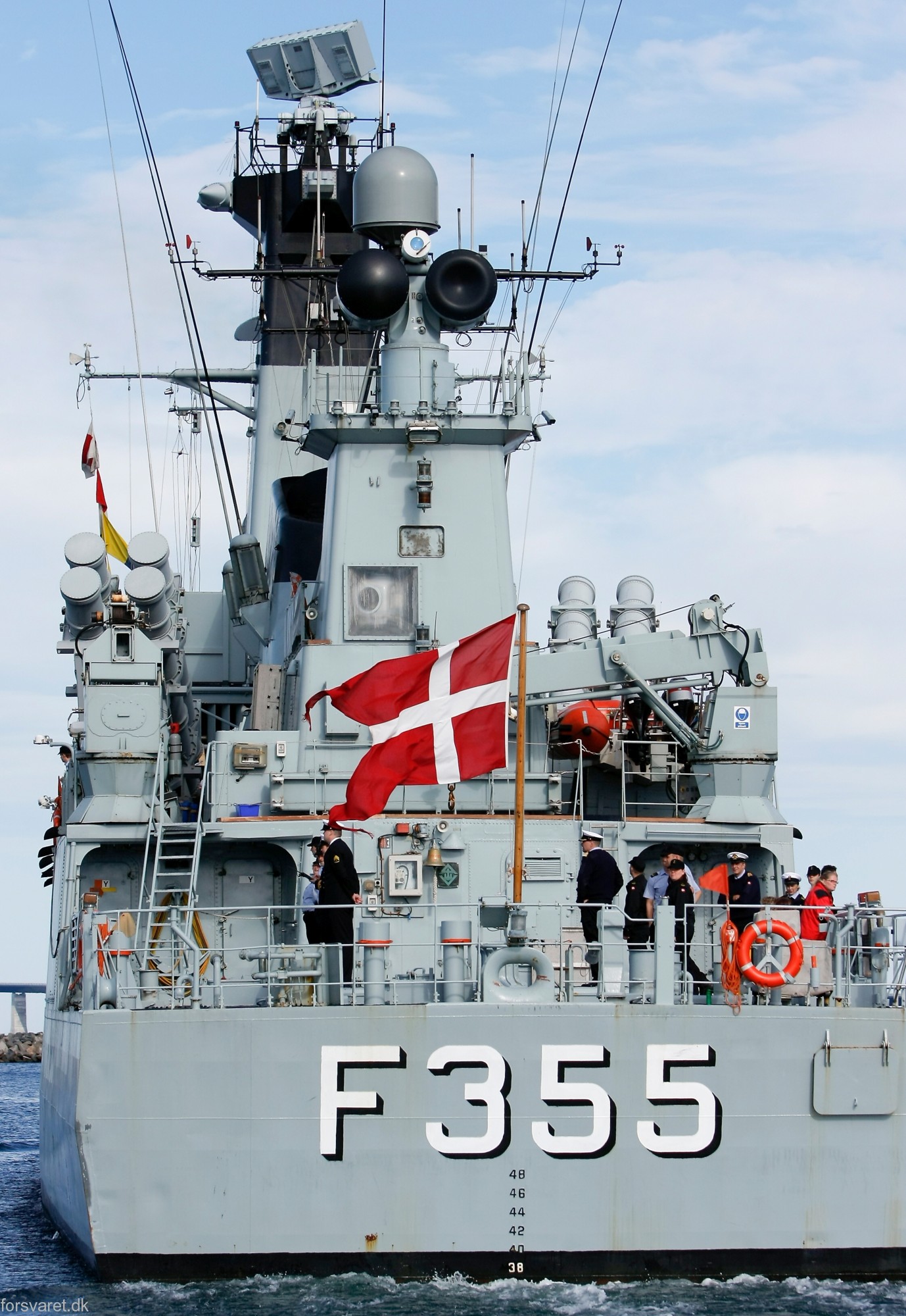 f-355 hdms olfert fischer niels juel class corvette royal danish navy rdn kongelige danske marine kdm 81