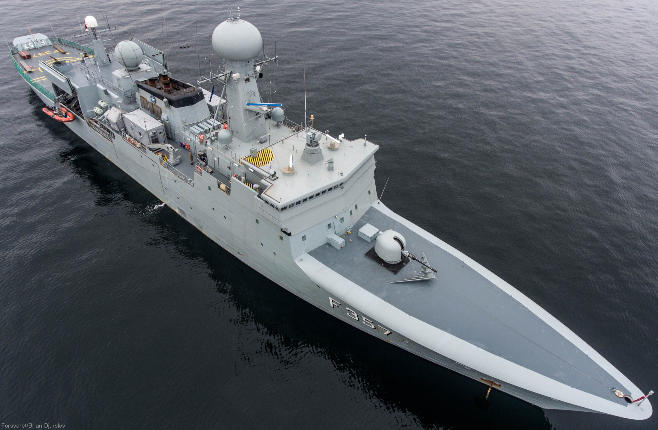 f-357 hdms thetis ocean patrol frigate royal danish navy kongelige danske marine inspektionsskibet 10