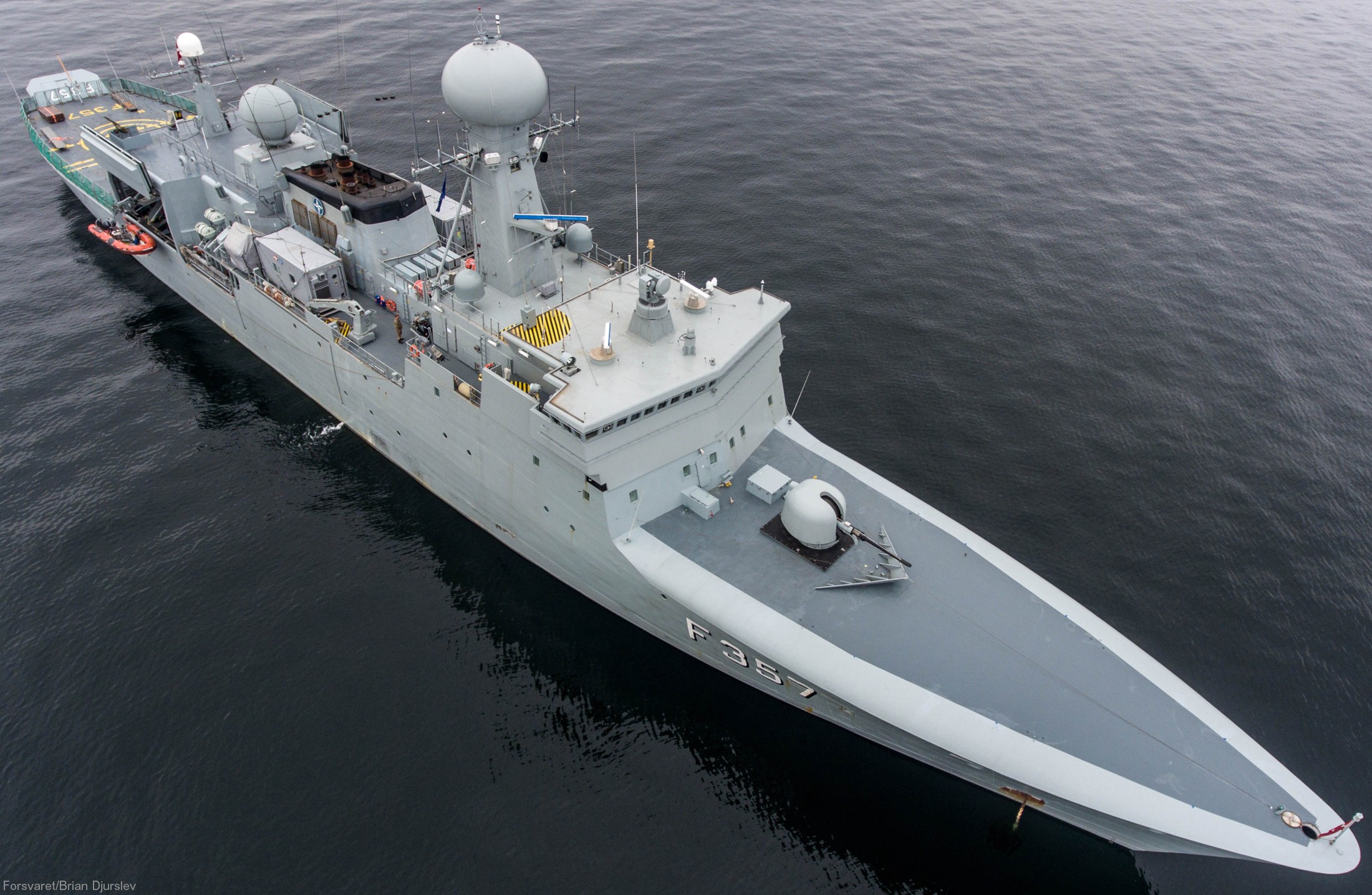 thetis class ocean patrol frigate royal danish navy kongelige danske marine kdm inspektionsskibet 10x triton vaedderen hvidbjornen hdms