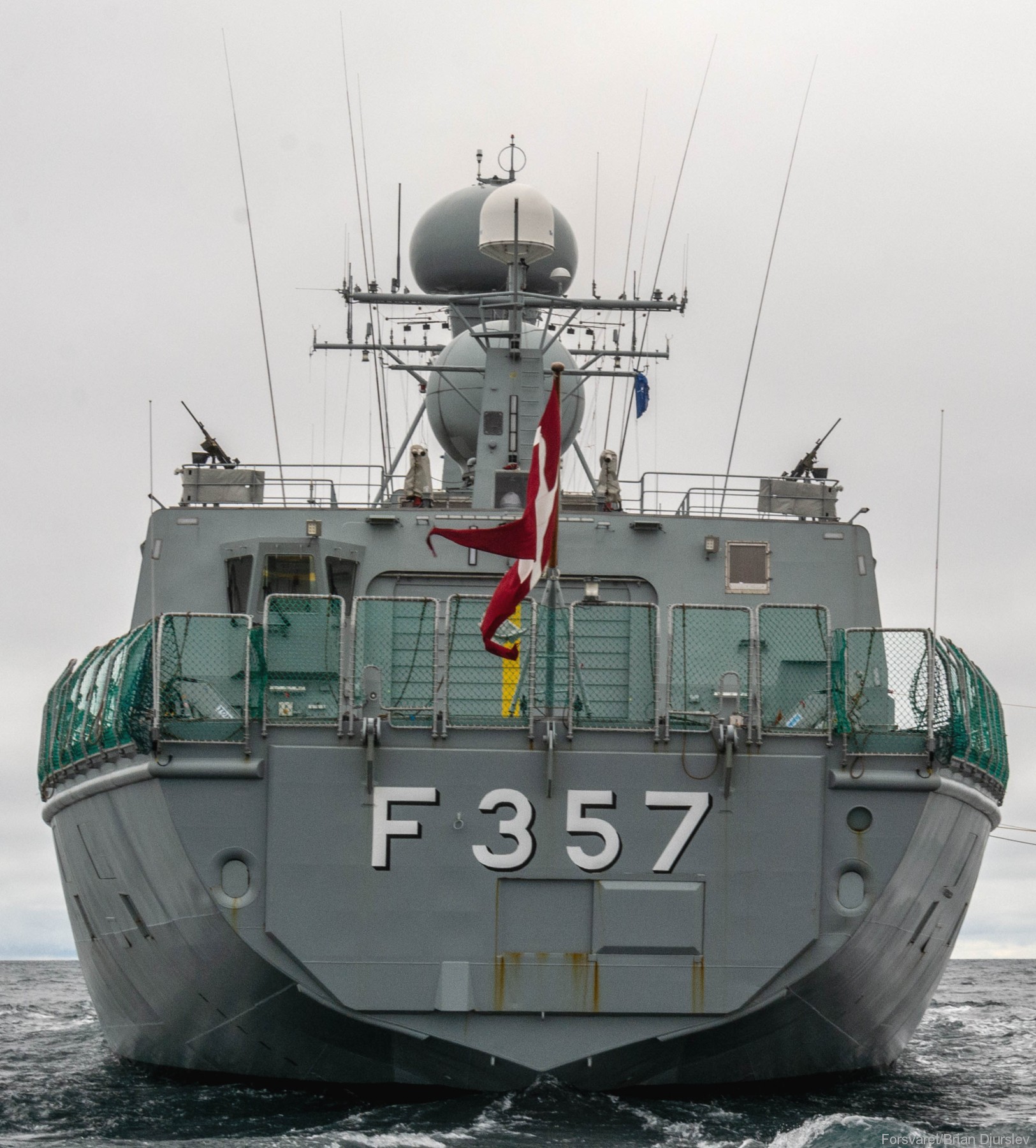 f-357 hdms thetis ocean patrol frigate royal danish navy kongelige danske marine inspektionsskibet 18