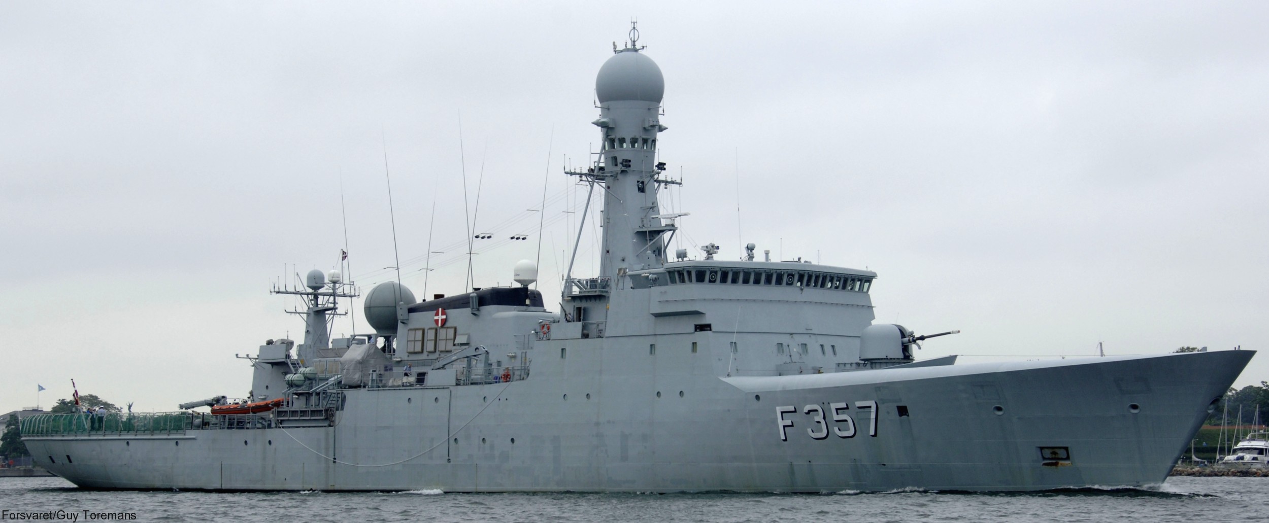 f-357 hdms thetis ocean patrol frigate royal danish navy kongelige danske marine inspektionsskibet 27