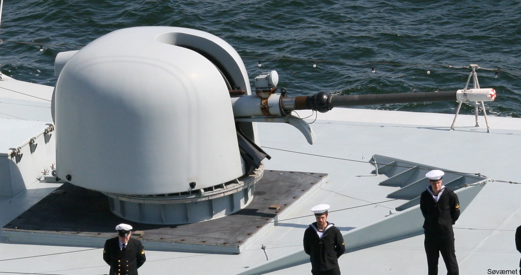 f-357 hdms thetis ocean patrol frigate royal danish navy kongelige danske marine inspektionsskibet 35 oto melara 76/62 gun