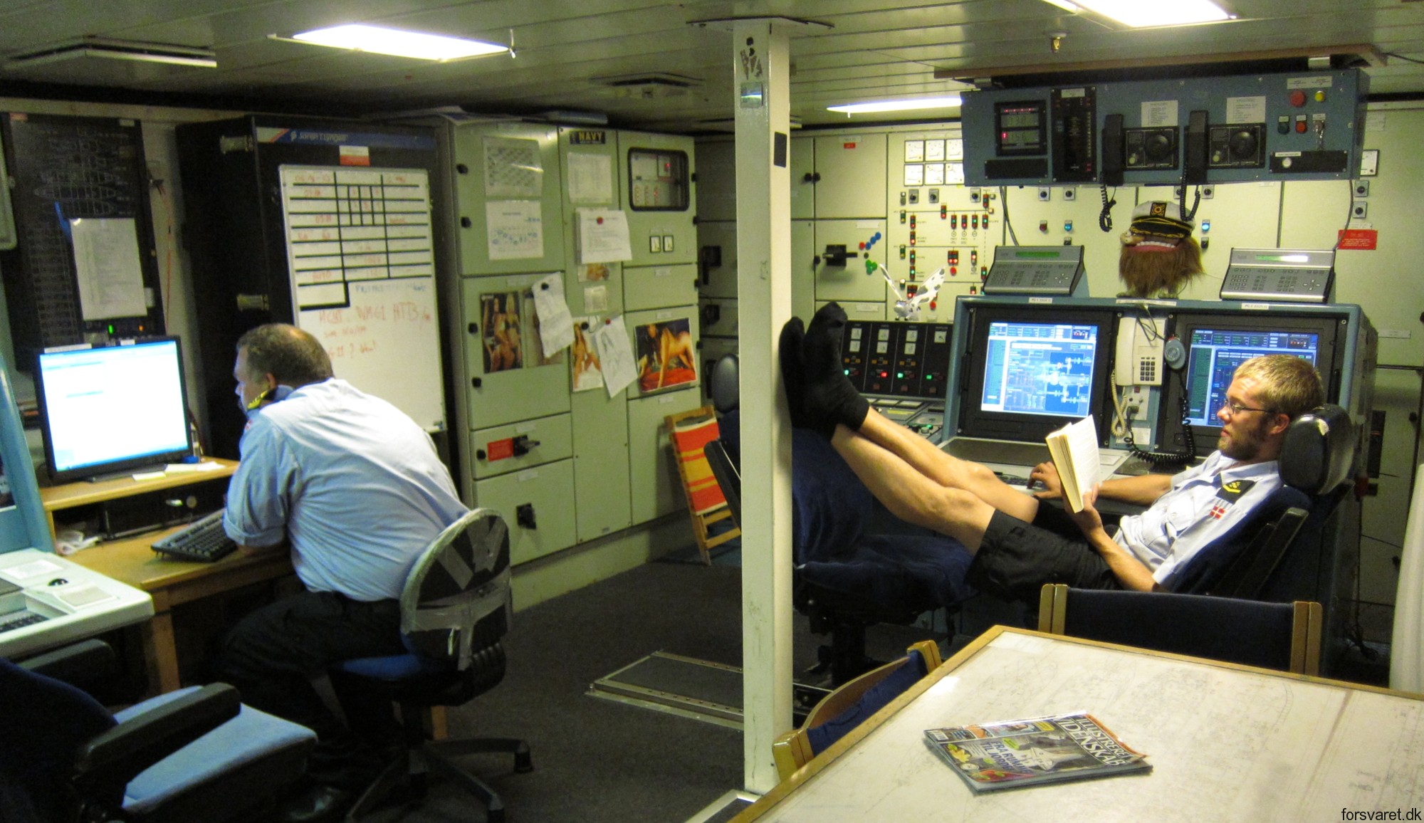 f-357 hdms thetis ocean patrol frigate royal danish navy kongelige danske marine inspektionsskibet 77 machinery control room