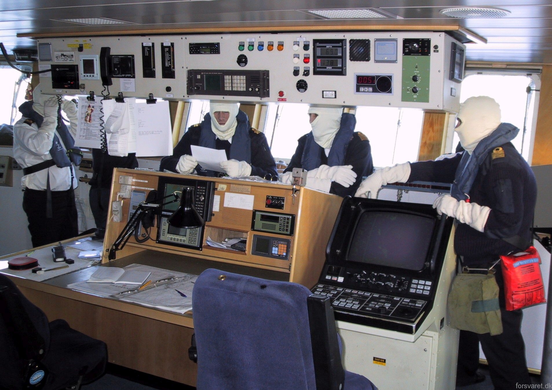 thetis class ocean patrol frigate royal danish navy kongelige danske marine kdm inspektionsskibet 02 bridge