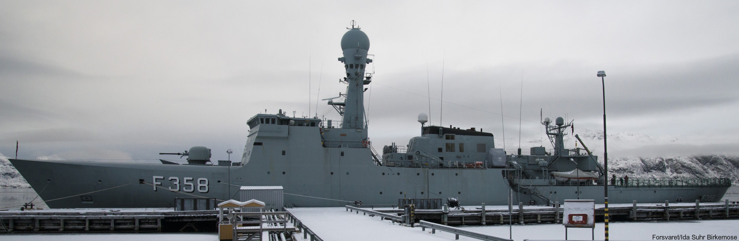 f-358 hdms triton thetis class ocean patrol frigate royal danish navy kongelige danske marine kdm inspektionsskibet 10