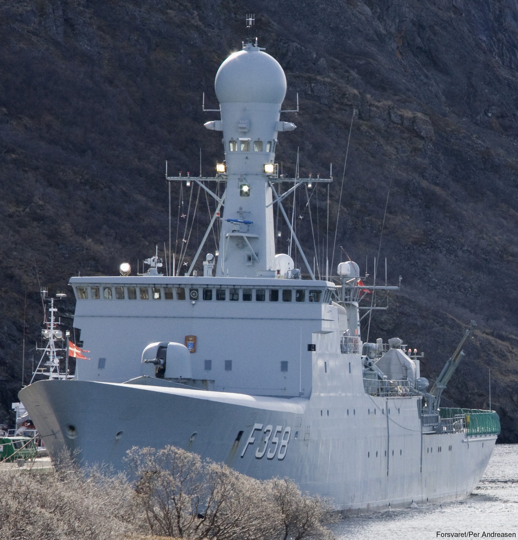 f-358 hdms triton thetis class ocean patrol frigate royal danish navy kongelige danske marine kdm inspektionsskibet 12