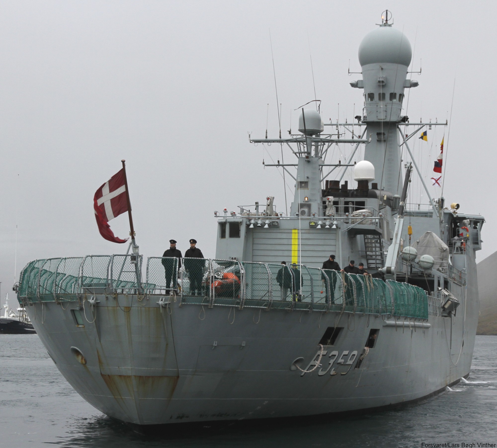 f-358 hdms triton thetis class ocean patrol frigate royal danish navy kongelige danske marine kdm inspektionsskibet 13