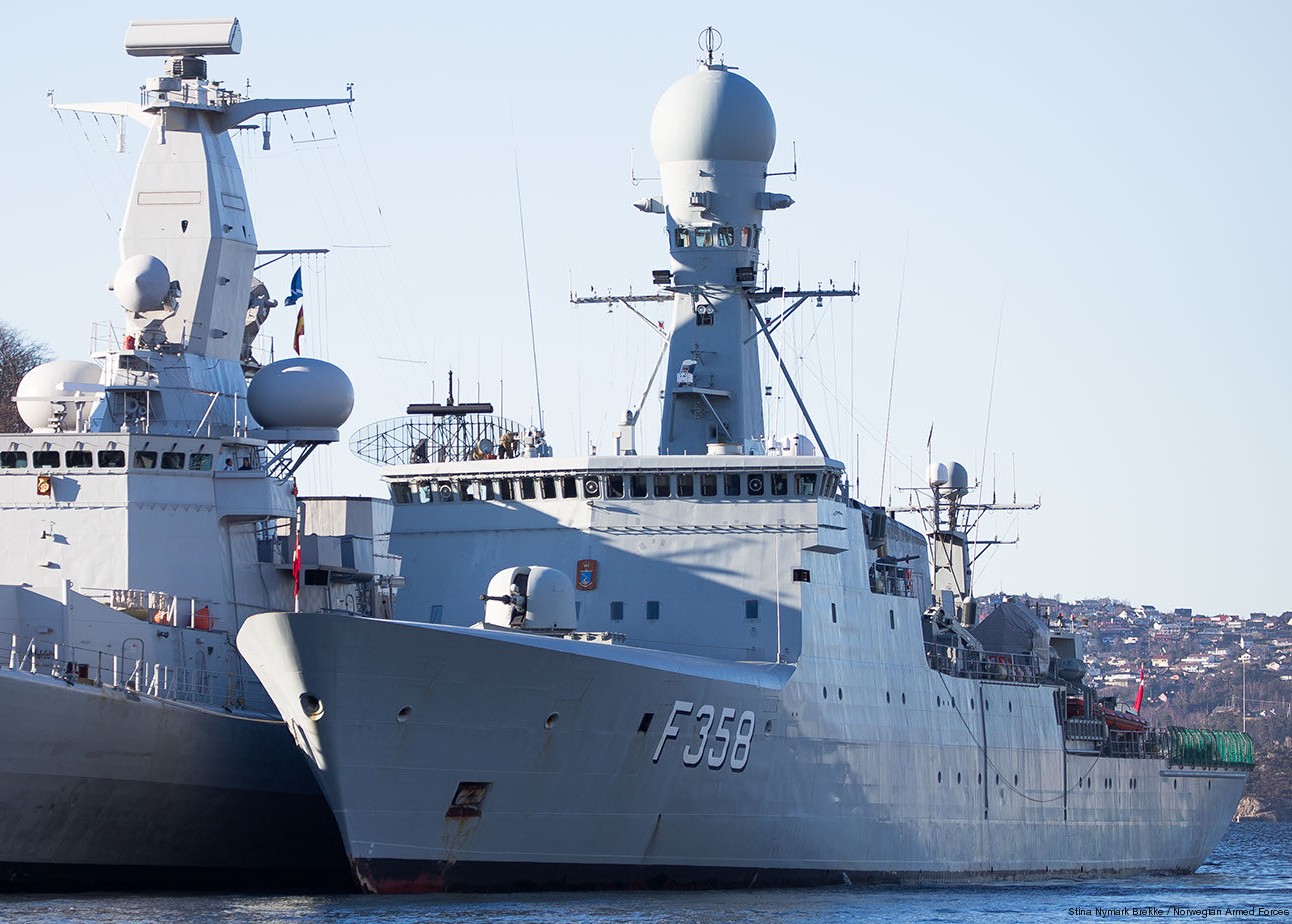 f-358 hdms triton thetis class ocean patrol frigate royal danish navy kongelige danske marine kdm inspektionsskibet 23