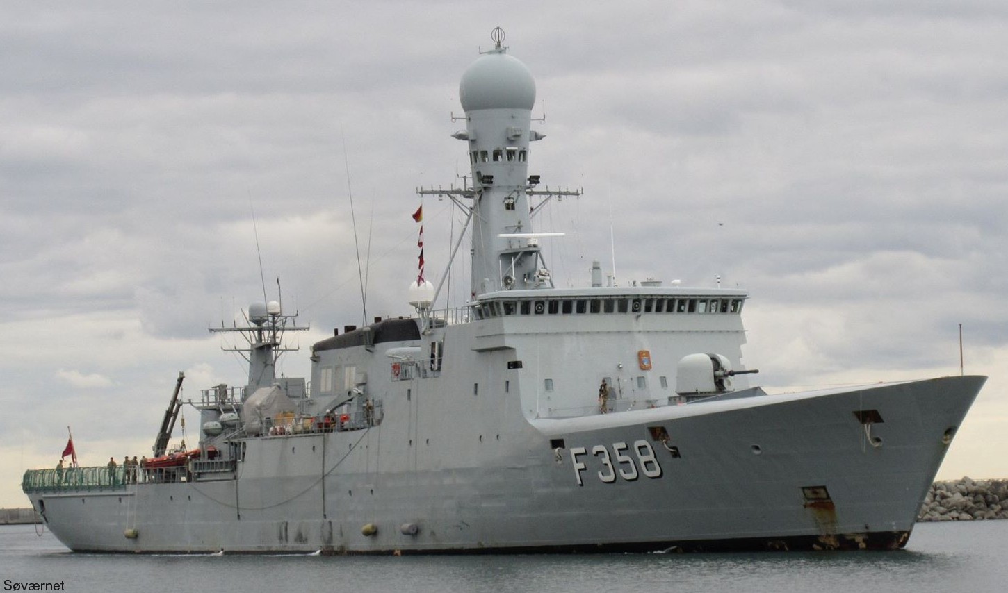 f-358 hdms triton thetis class ocean patrol frigate royal danish navy kongelige danske marine kdm inspektionsskibet 32