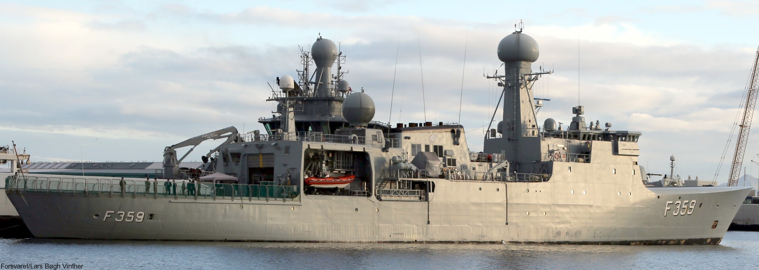 f-359 hdms vaedderen thetis class ocean patrol frigate royal danish navy kongelige danske marine kdm inspektionsskibet 03
