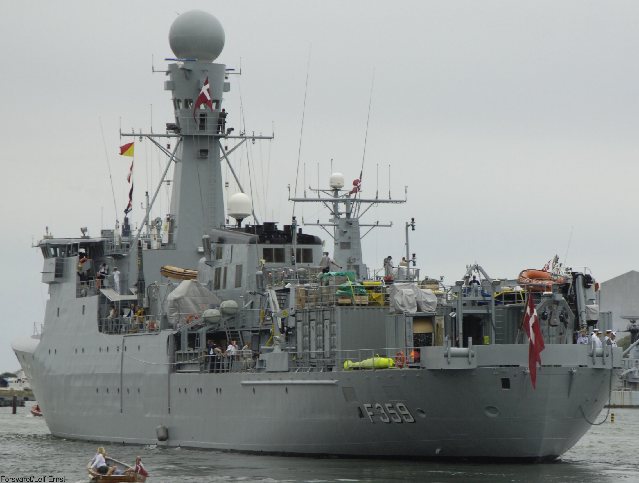 f-359 hdms vaedderen thetis class ocean patrol frigate royal danish navy kongelige danske marine kdm inspektionsskibet 11