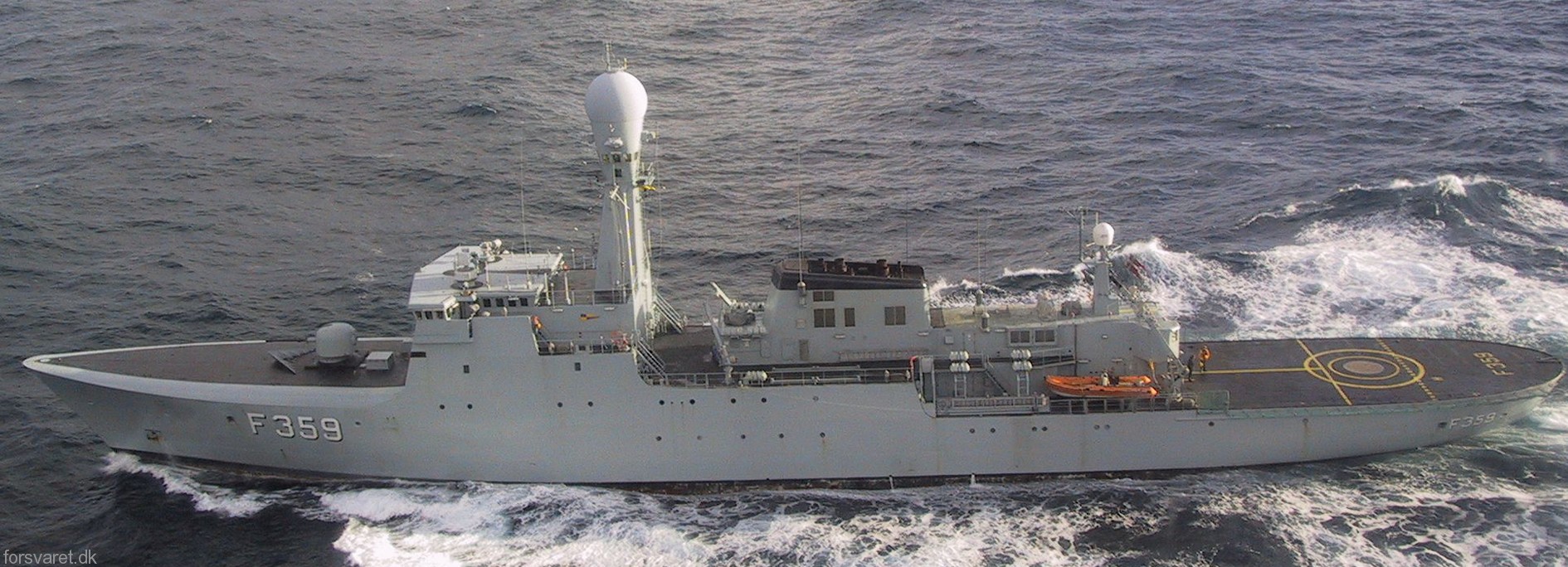 f-359 hdms vaedderen thetis class ocean patrol frigate royal danish navy kongelige danske marine kdm inspektionsskibet 14