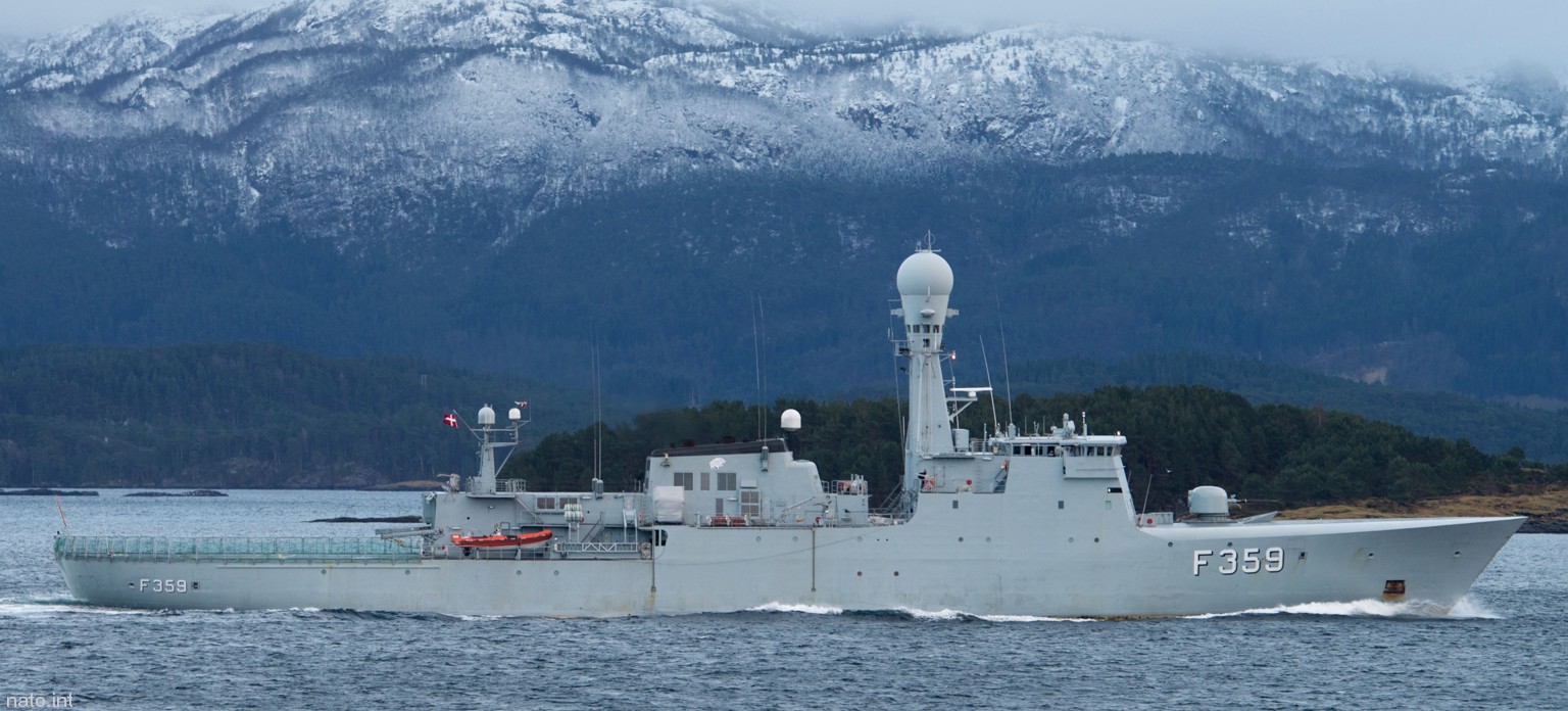 f-359 hdms vaedderen thetis class ocean patrol frigate royal danish navy kongelige danske marine kdm inspektionsskibet 33