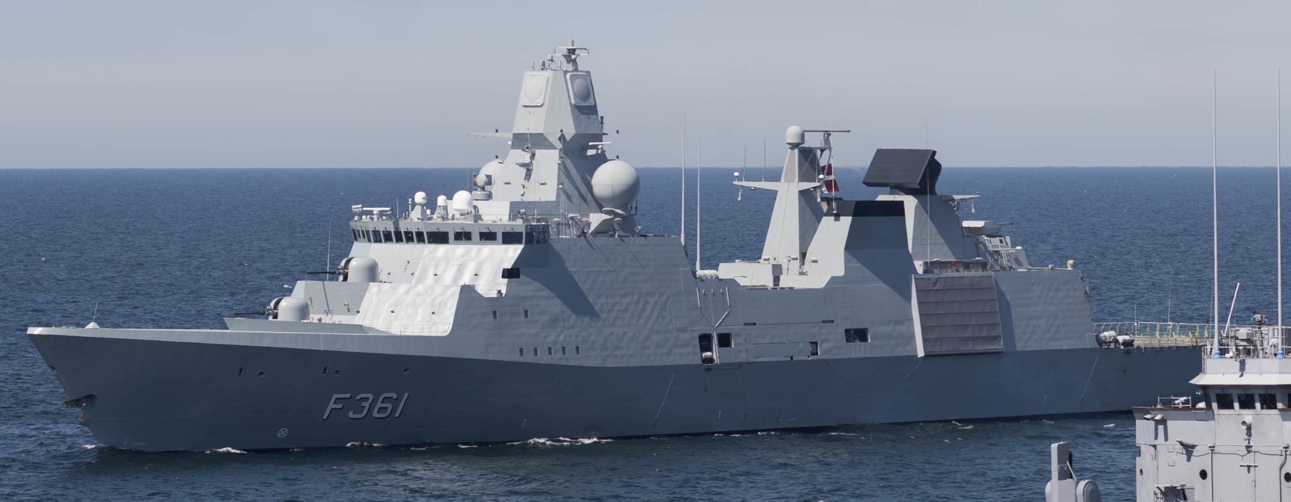 f-361 hdms iver huitfeldt class guided missile frigate ffg royal danish navy 03