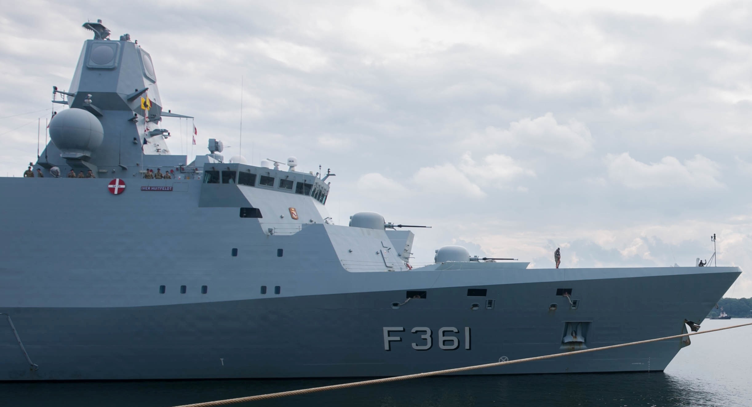 f-361 hdms iver huitfeldt class guided missile frigate ffg royal danish navy 12