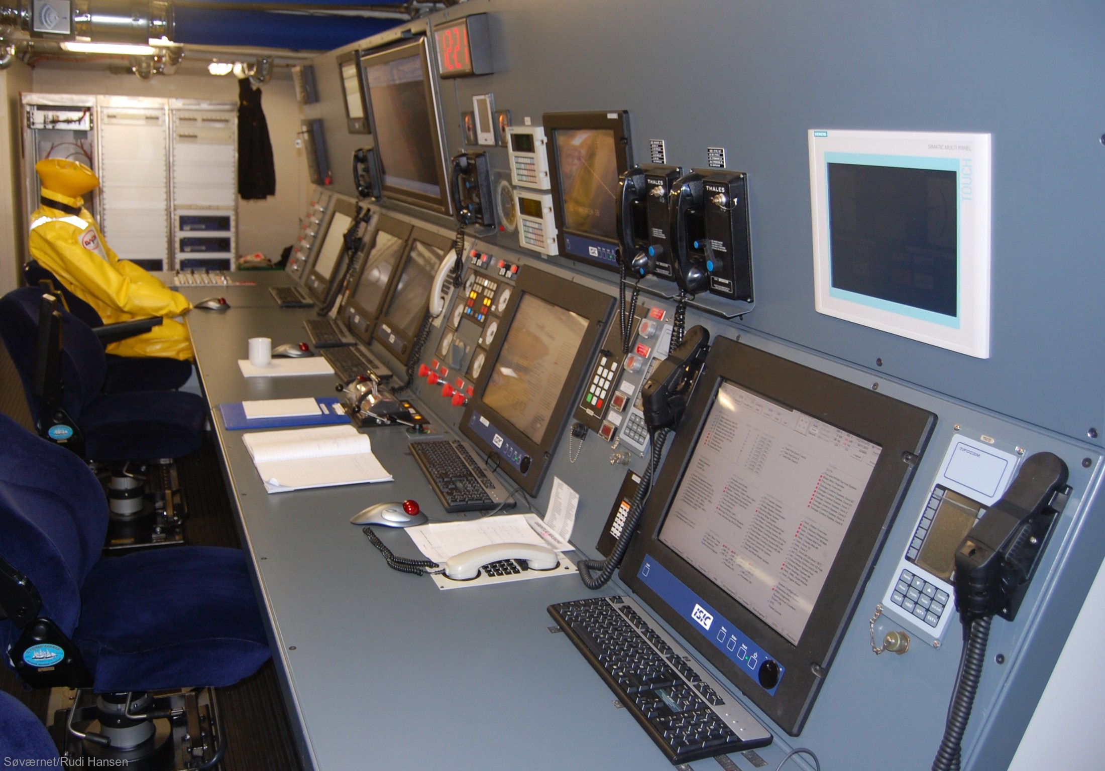 f-361 hdms iver huitfeldt class guided missile frigate ffg royal danish navy 34 machinery control room