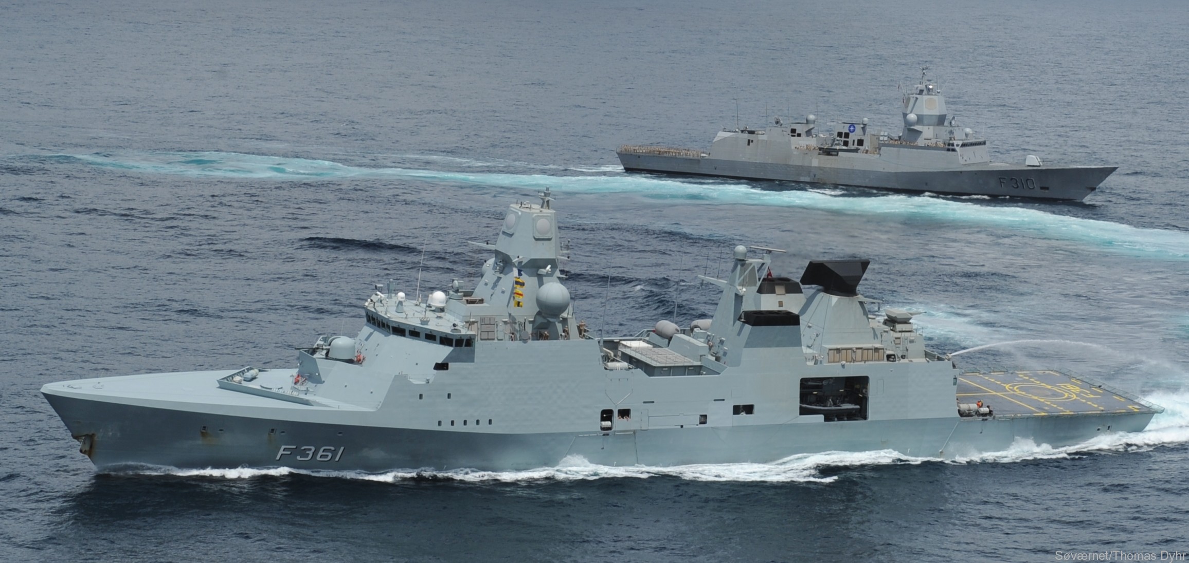 f-361 hdms iver huitfeldt class guided missile frigate ffg royal danish navy 35 nato snmg