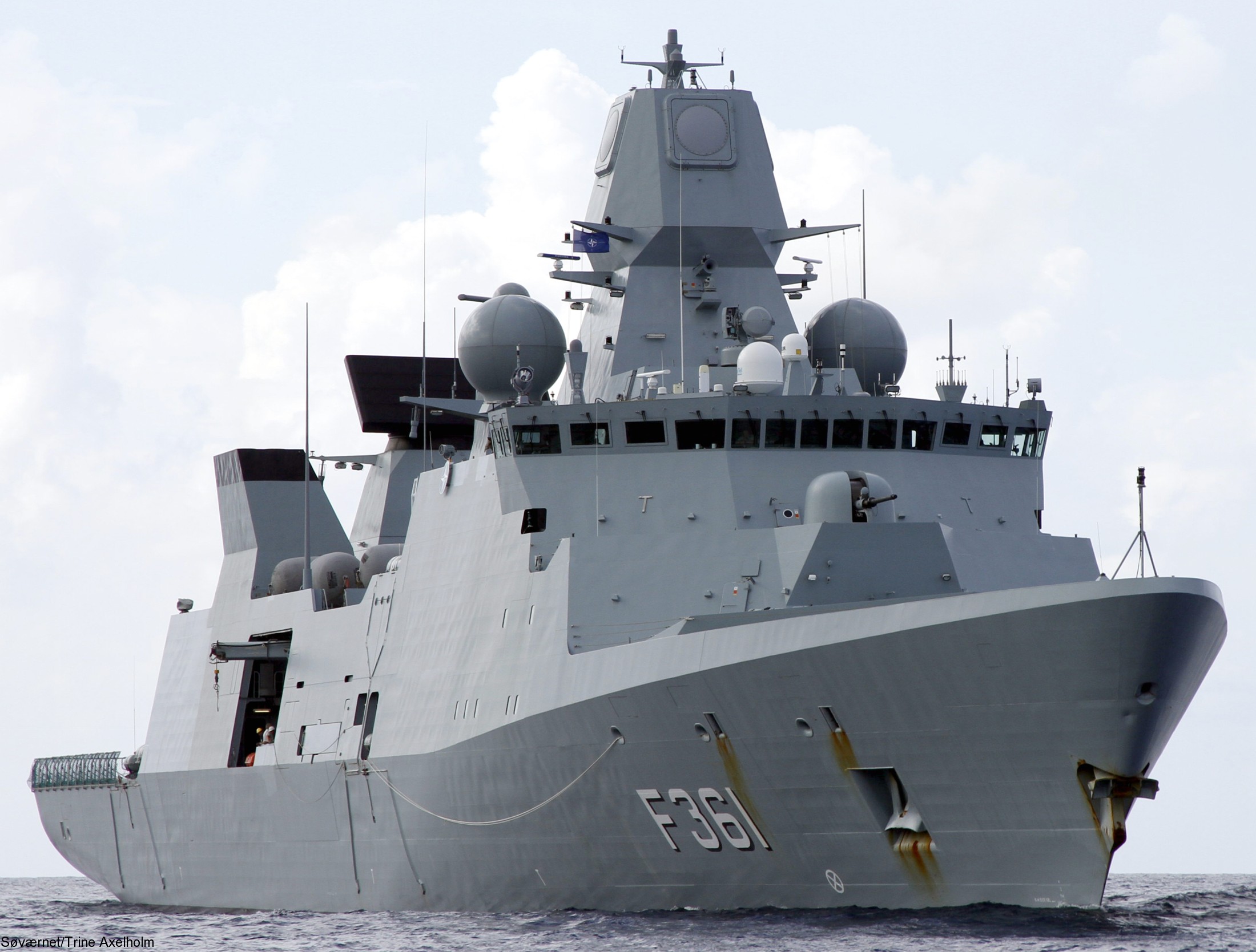 f-361 hdms iver huitfeldt class guided missile frigate ffg royal danish navy 38