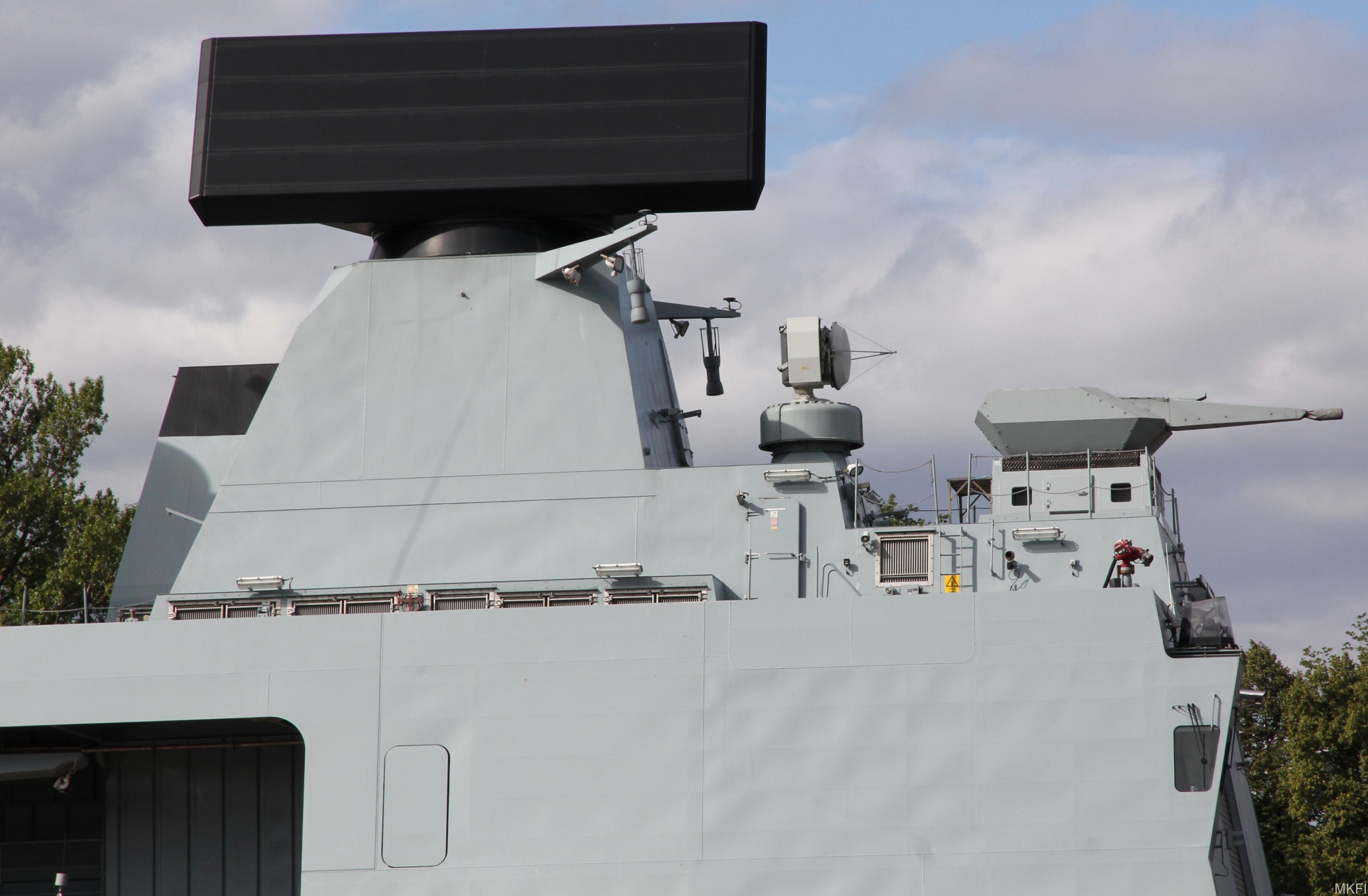 iver huitfeldt class guided missile frigate royal danish navy 05x thales smart-l radar