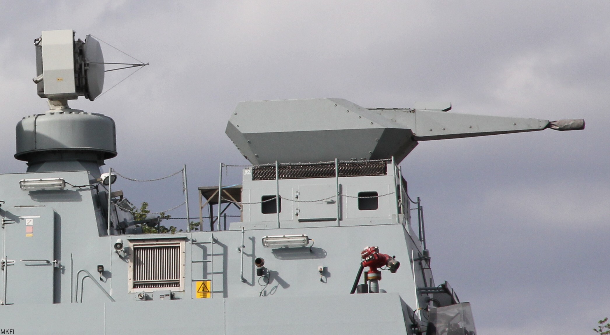 iver huitfeldt class guided missile frigate royal danish navy 05x oerlikon millennium ciws 35mm saab ceros 200 fire control