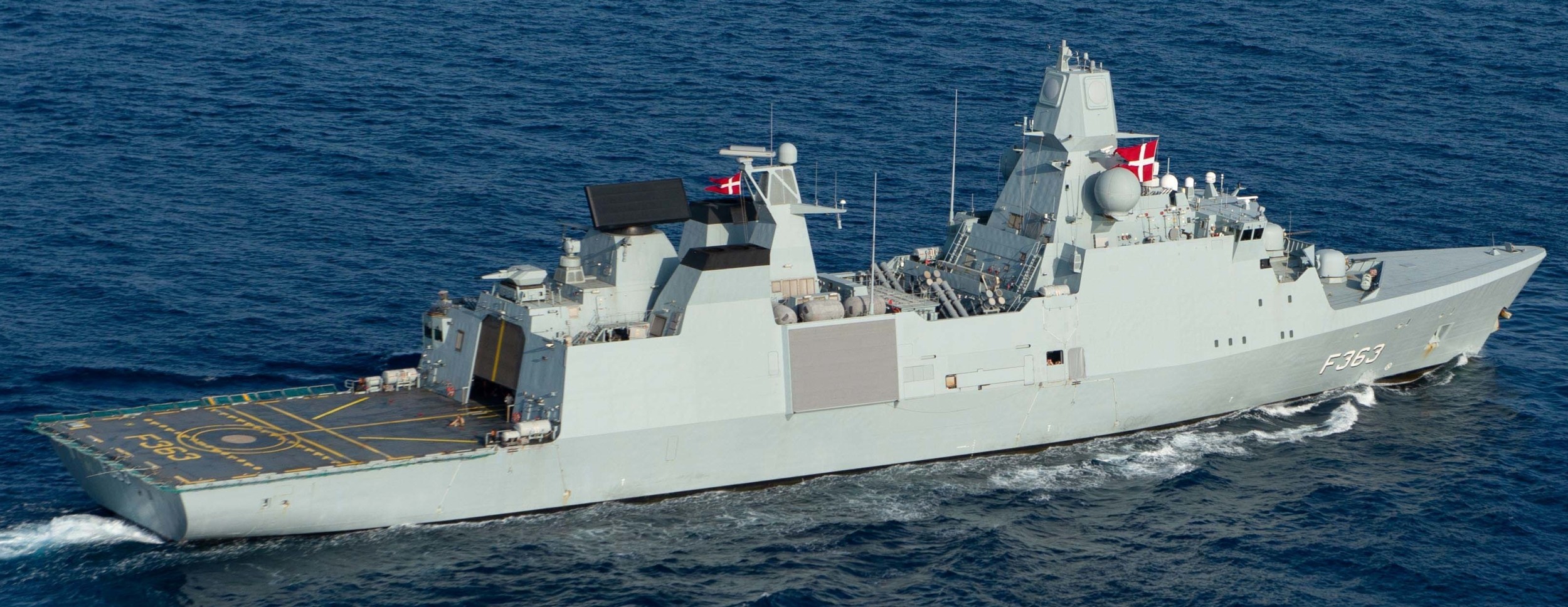 f-363 hdms niels juel iver huitfeldt class guided missile frigate ffg royal danish navy 13