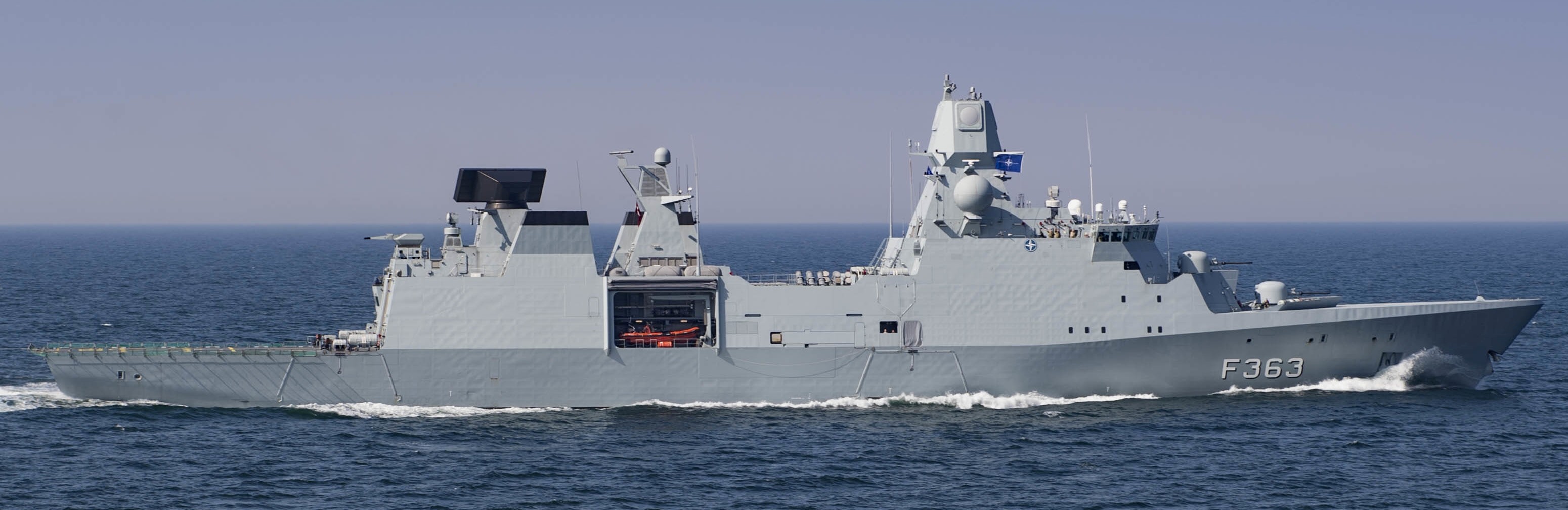 f-363 hdms niels juel iver huitfeldt class guided missile frigate ffg royal danish navy 14