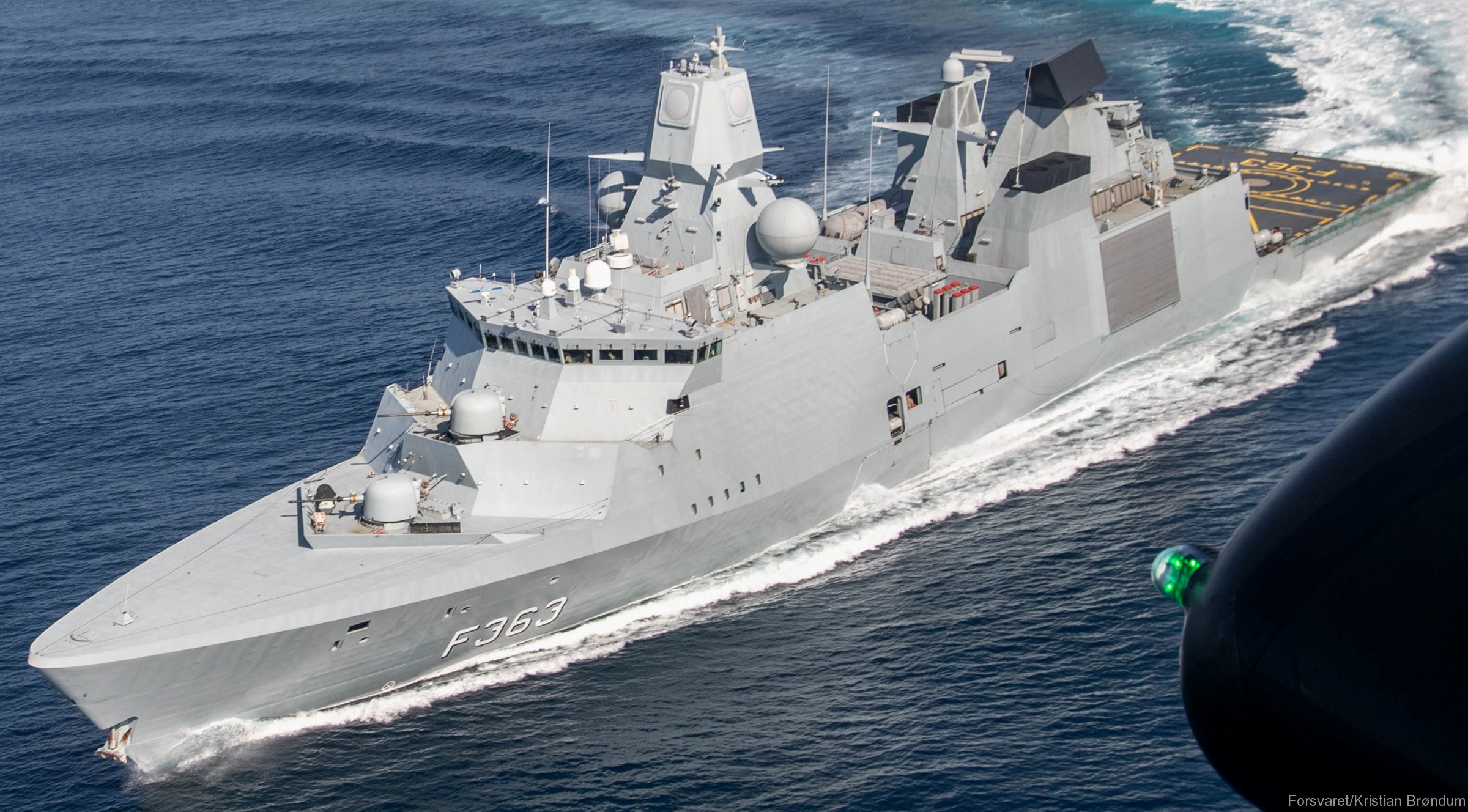 f-363 hdms niels juel iver huitfeldt class guided missile frigate ffg royal danish navy 28x odense shipyard korsor naval base