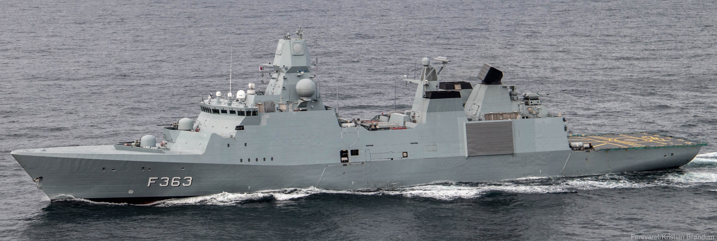 f-363 hdms niels juel iver huitfeldt class guided missile frigate ffg royal danish navy 29