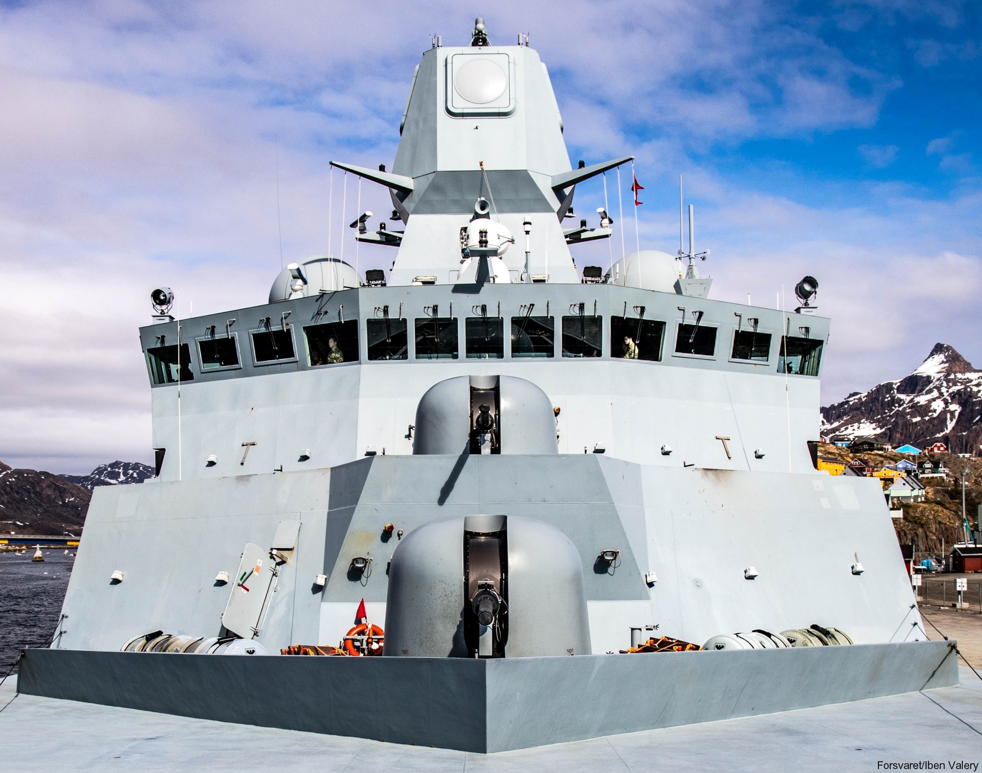 f-363 hdms niels juel iver huitfeldt class guided missile frigate ffg royal danish navy 50 oto-melara 76/62 sr gun